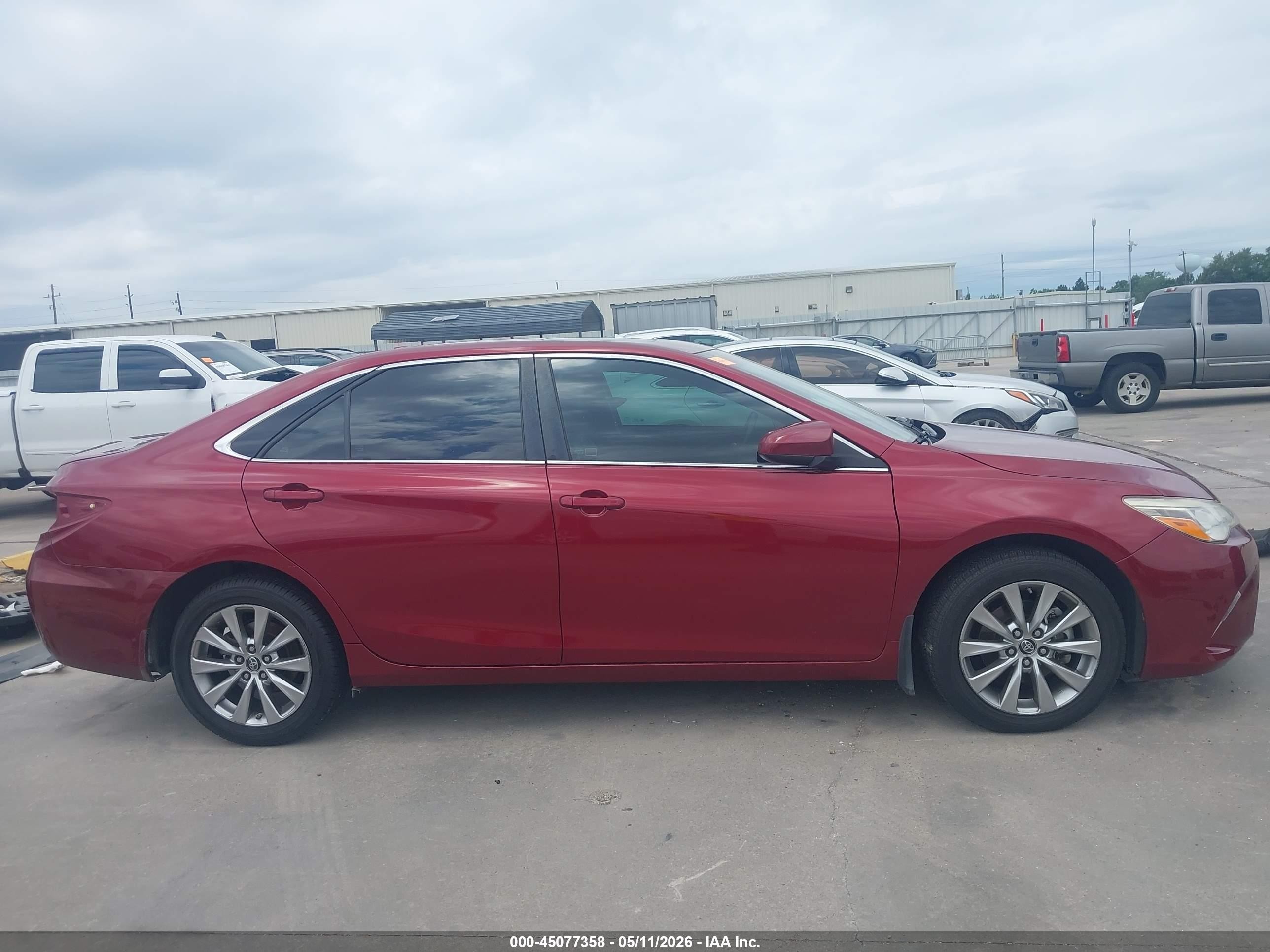 2015 Toyota Camry Xle V6 Red vin: 4T1BK1FK3FU564613