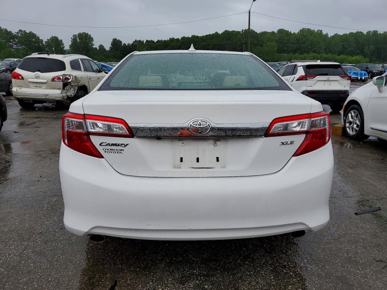 2012 Toyota Camry White vin: 4T1BK1FK4CU503878