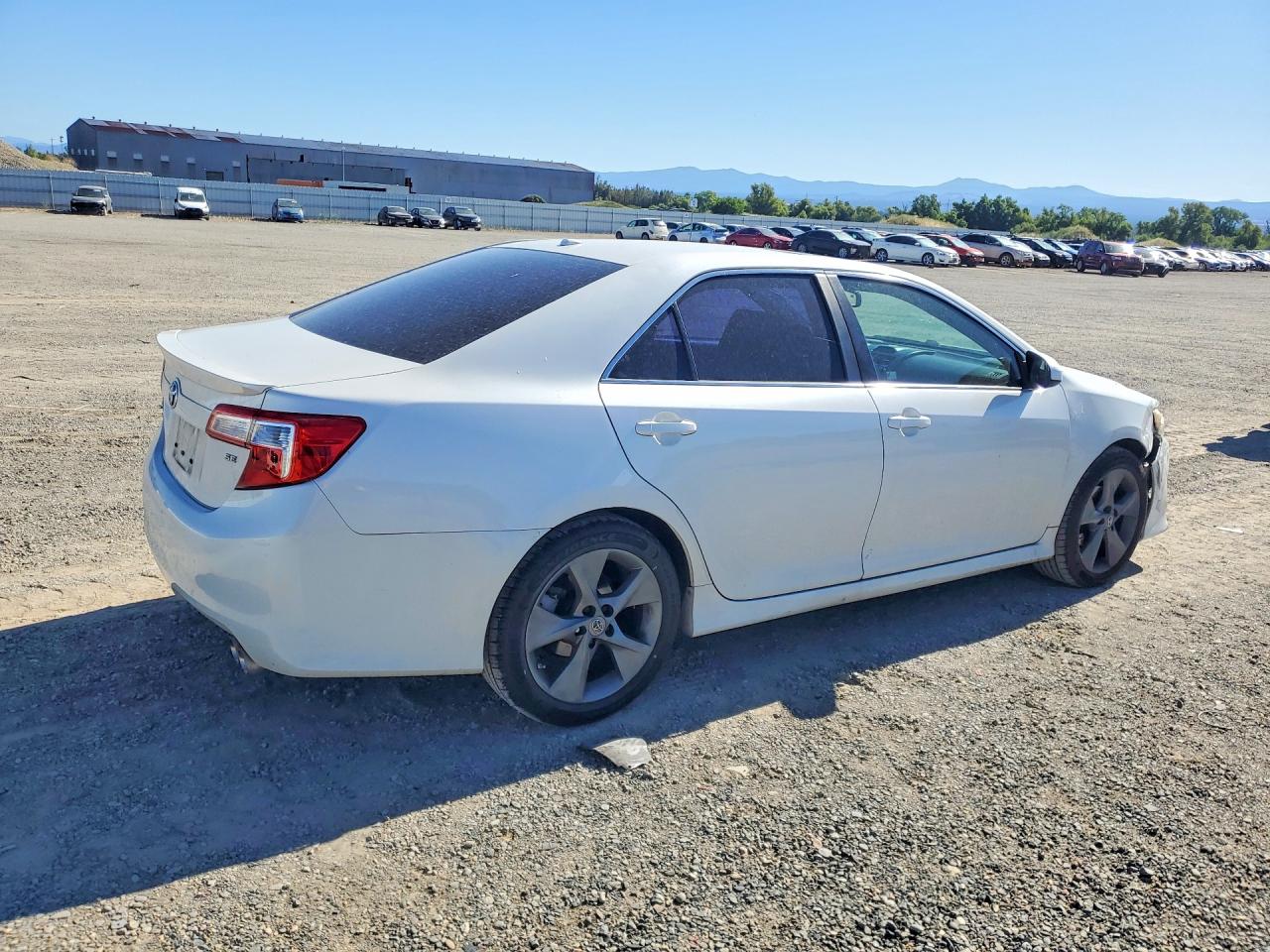 2014 Toyota Camry Se V6 White vin: 4T1BK1FK4EU026713