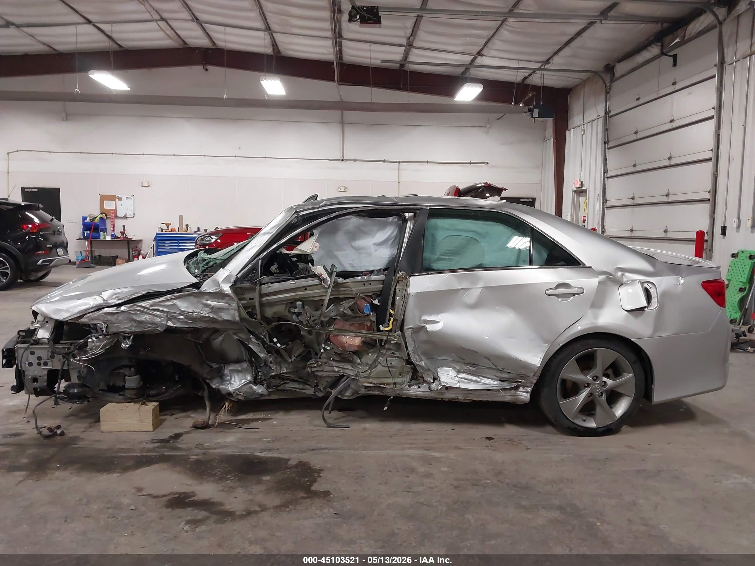2012 Toyota Camry Se V6 Серебряный vin: 4T1BK1FK5CU019637