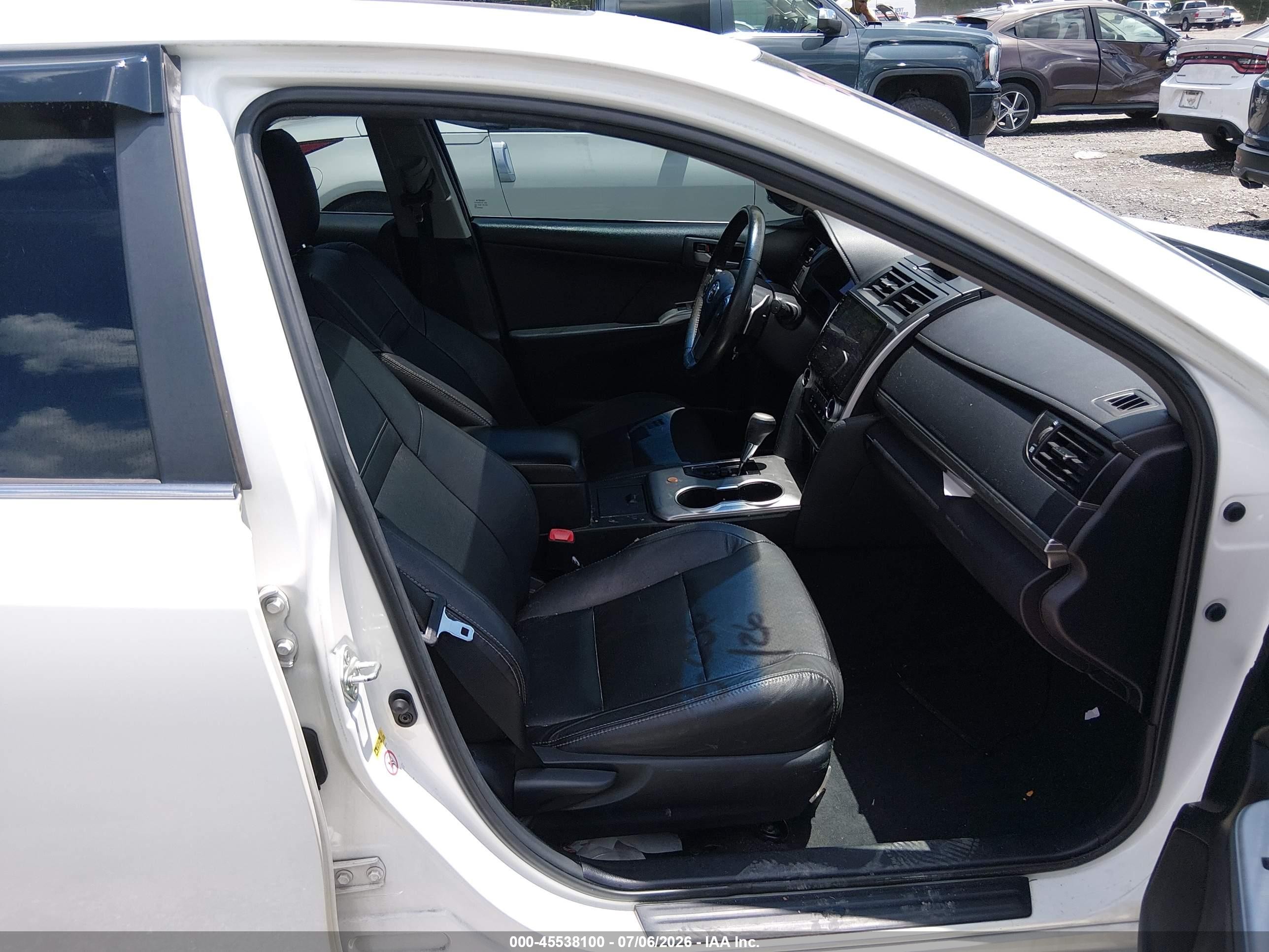 2012 Toyota Camry Se V6 White vin: 4T1BK1FK5CU516056