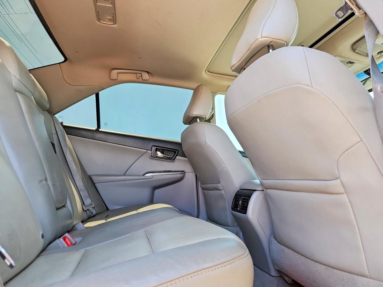 2012 Toyota Camry Xle V6 White vin: 4T1BK1FK5CU517515