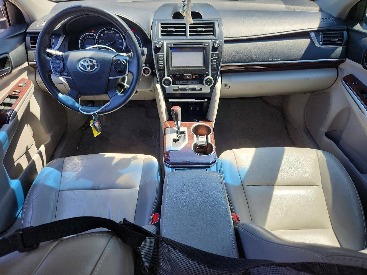 2012 Toyota Camry Xle V6 White vin: 4T1BK1FK5CU518521