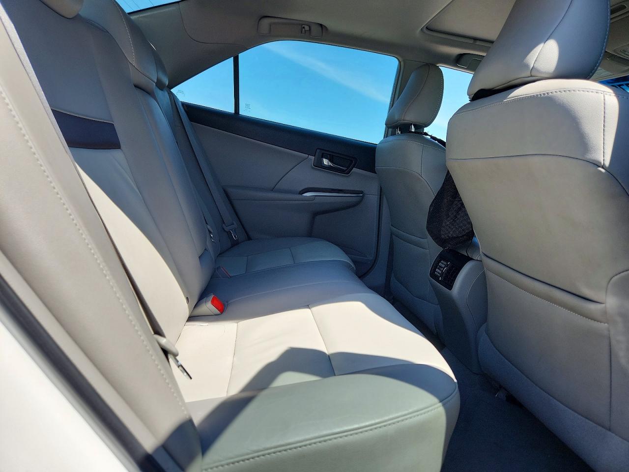 2012 Toyota Camry Xle V6 White vin: 4T1BK1FK5CU518521