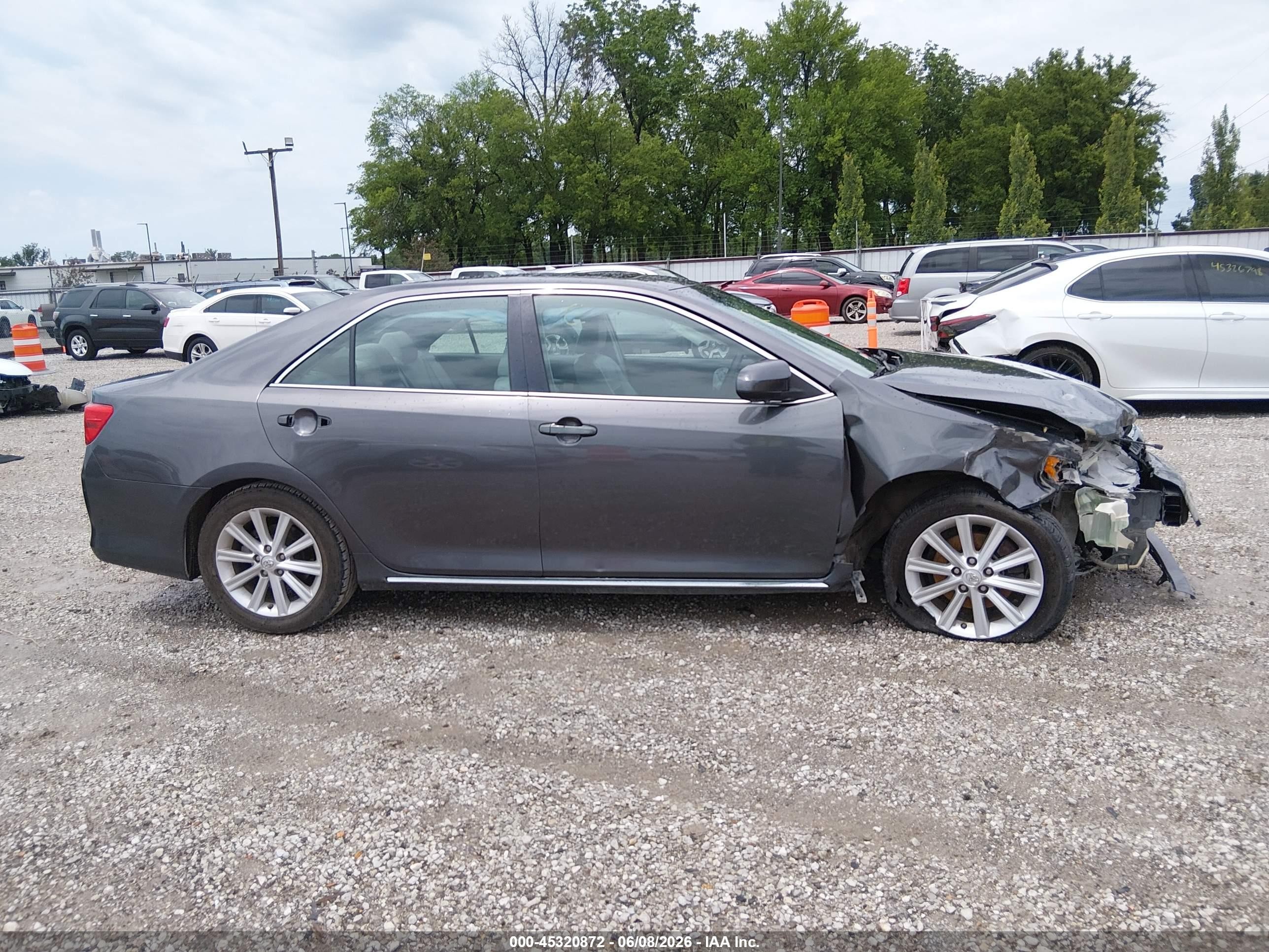 2014 Toyota Camry Xle V6 Gray vin: 4T1BK1FK5EU548234