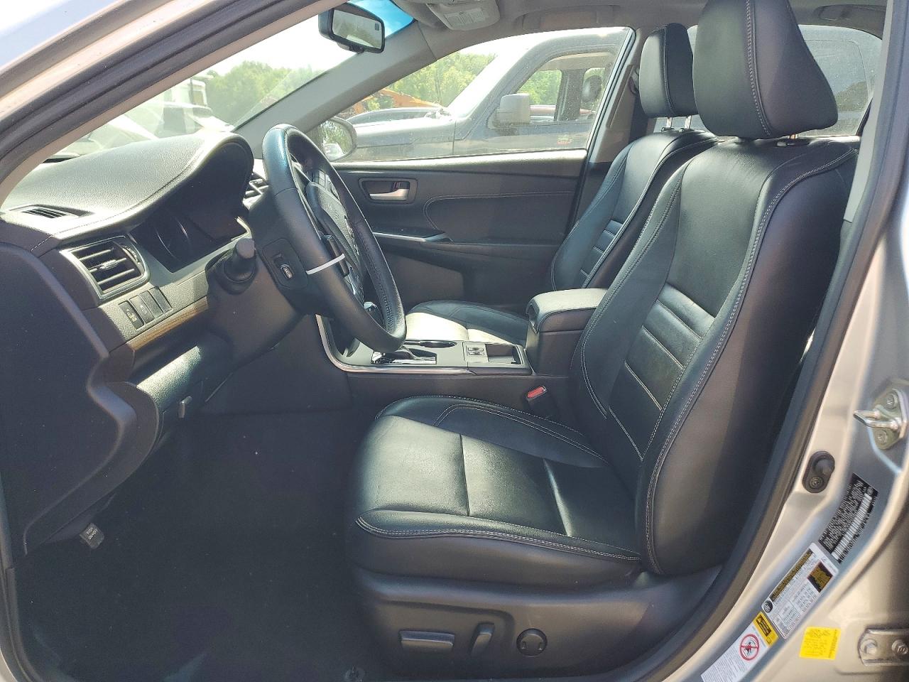 2015 Toyota Camry Xle V6 Silver vin: 4T1BK1FK5FU558084