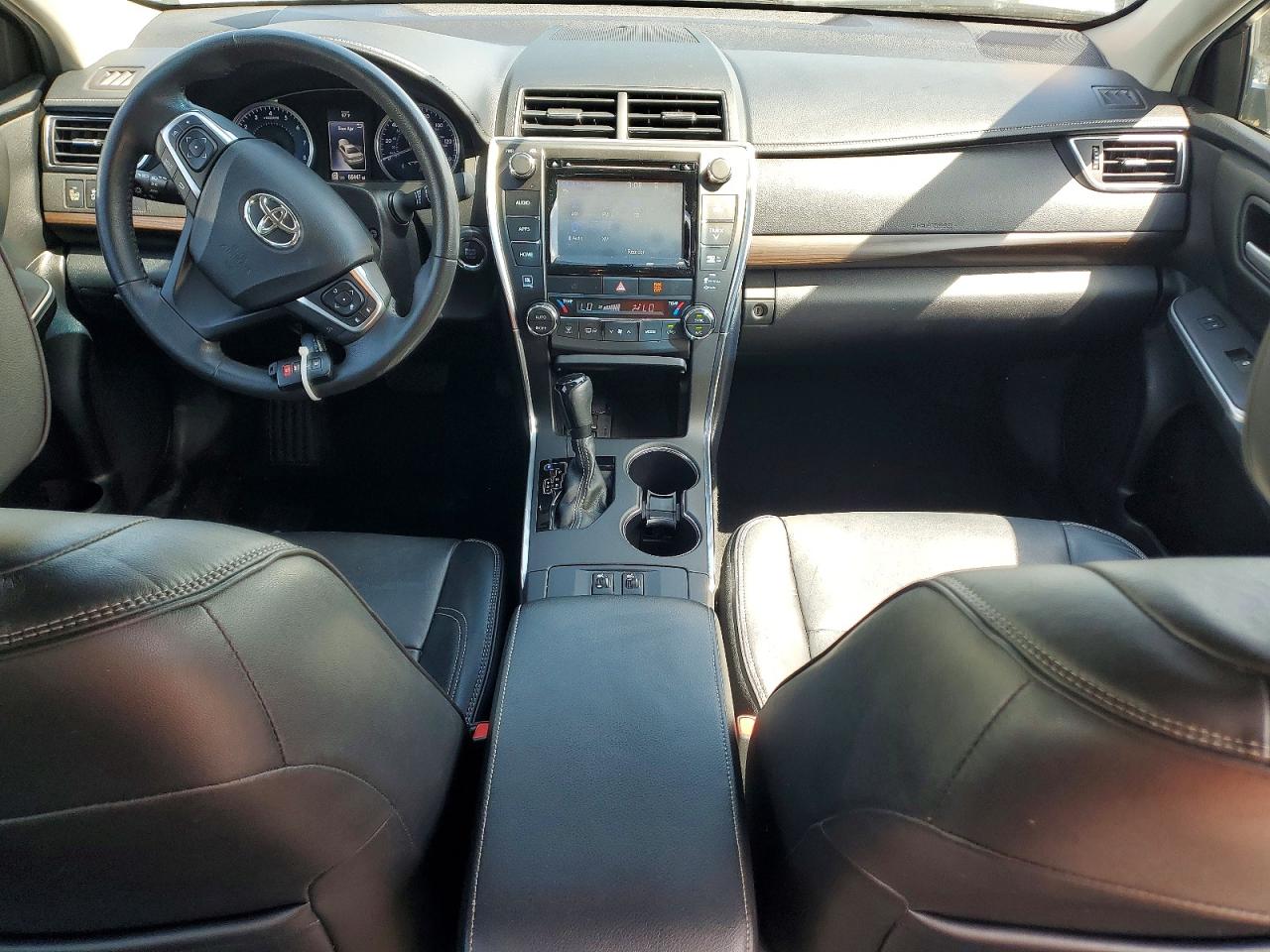2015 Toyota Camry Xle V6 Silver vin: 4T1BK1FK5FU558084