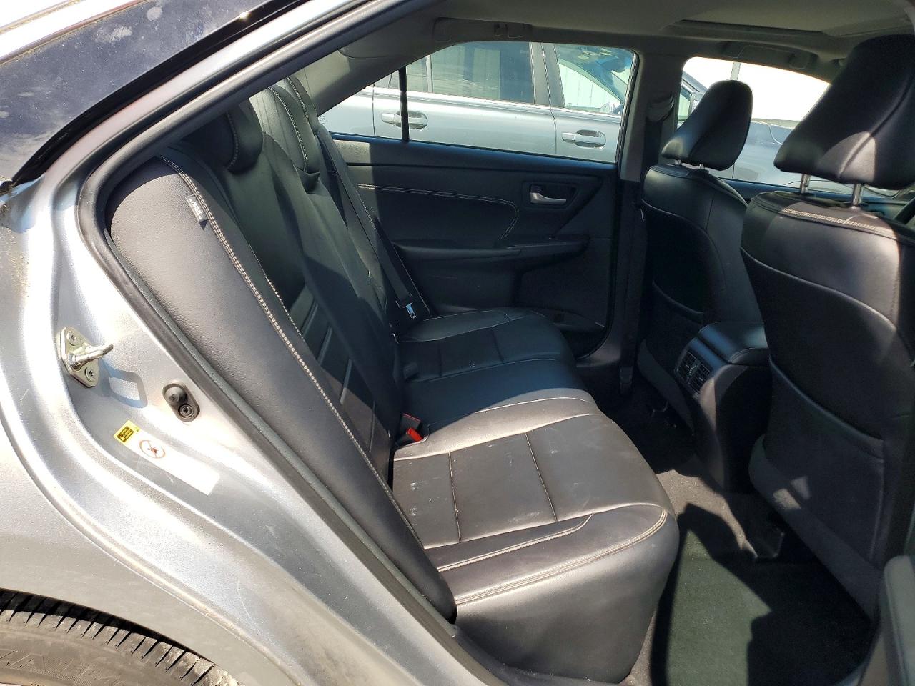 2015 Toyota Camry Xle V6 Silver vin: 4T1BK1FK5FU558084