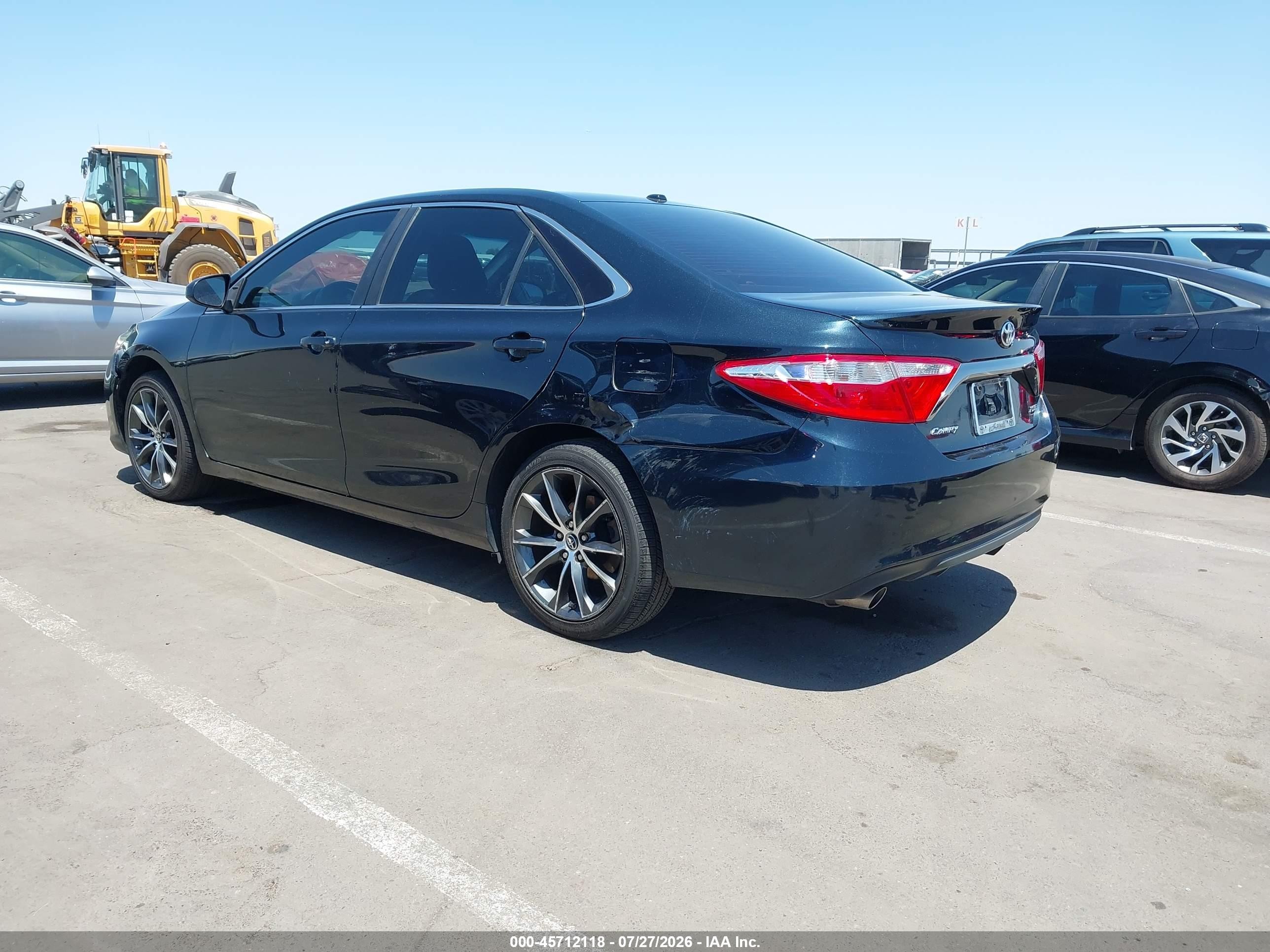 2015 Toyota Camry Xse V6 Blue vin: 4T1BK1FK5FU563480