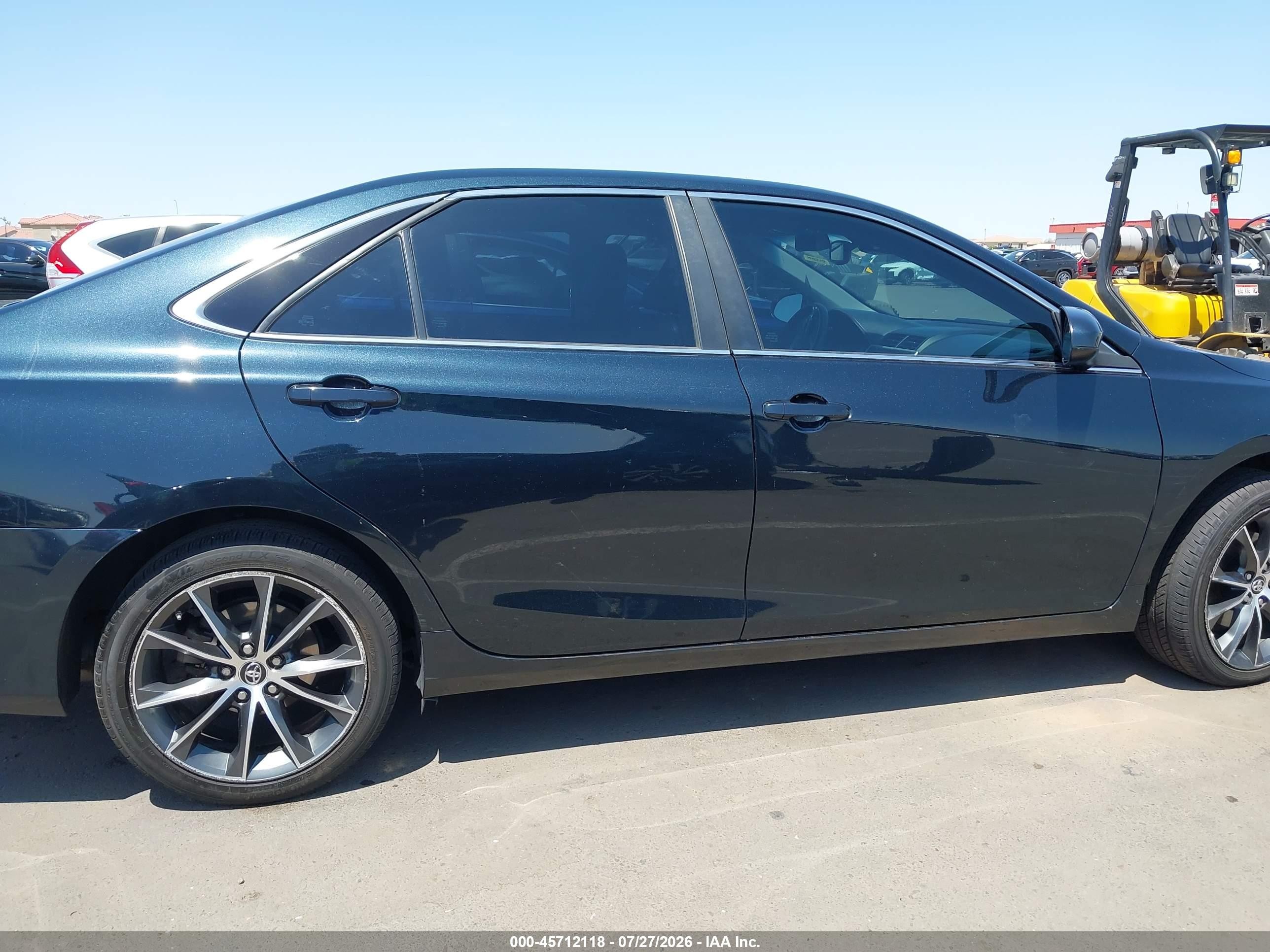 2015 Toyota Camry Xse V6 Blue vin: 4T1BK1FK5FU563480
