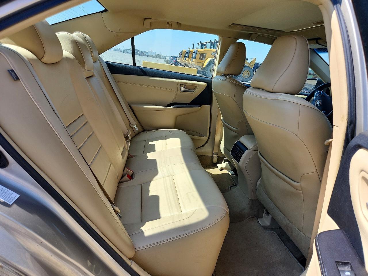 2015 Toyota Camry Xle V6 Beige vin: 4T1BK1FK5FU565777