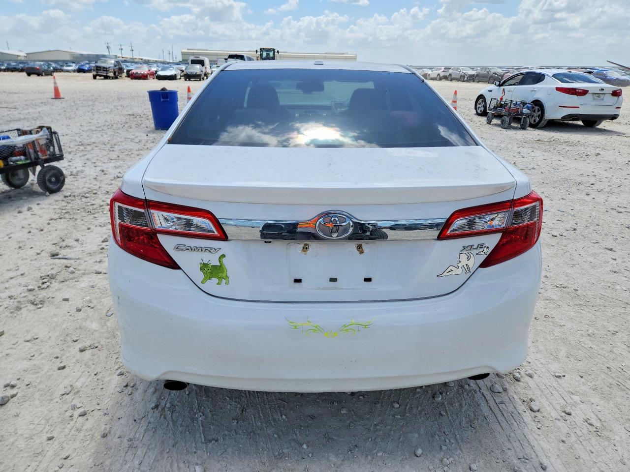 2012 Toyota Camry Xle V6 White vin: 4T1BK1FK6CU017704