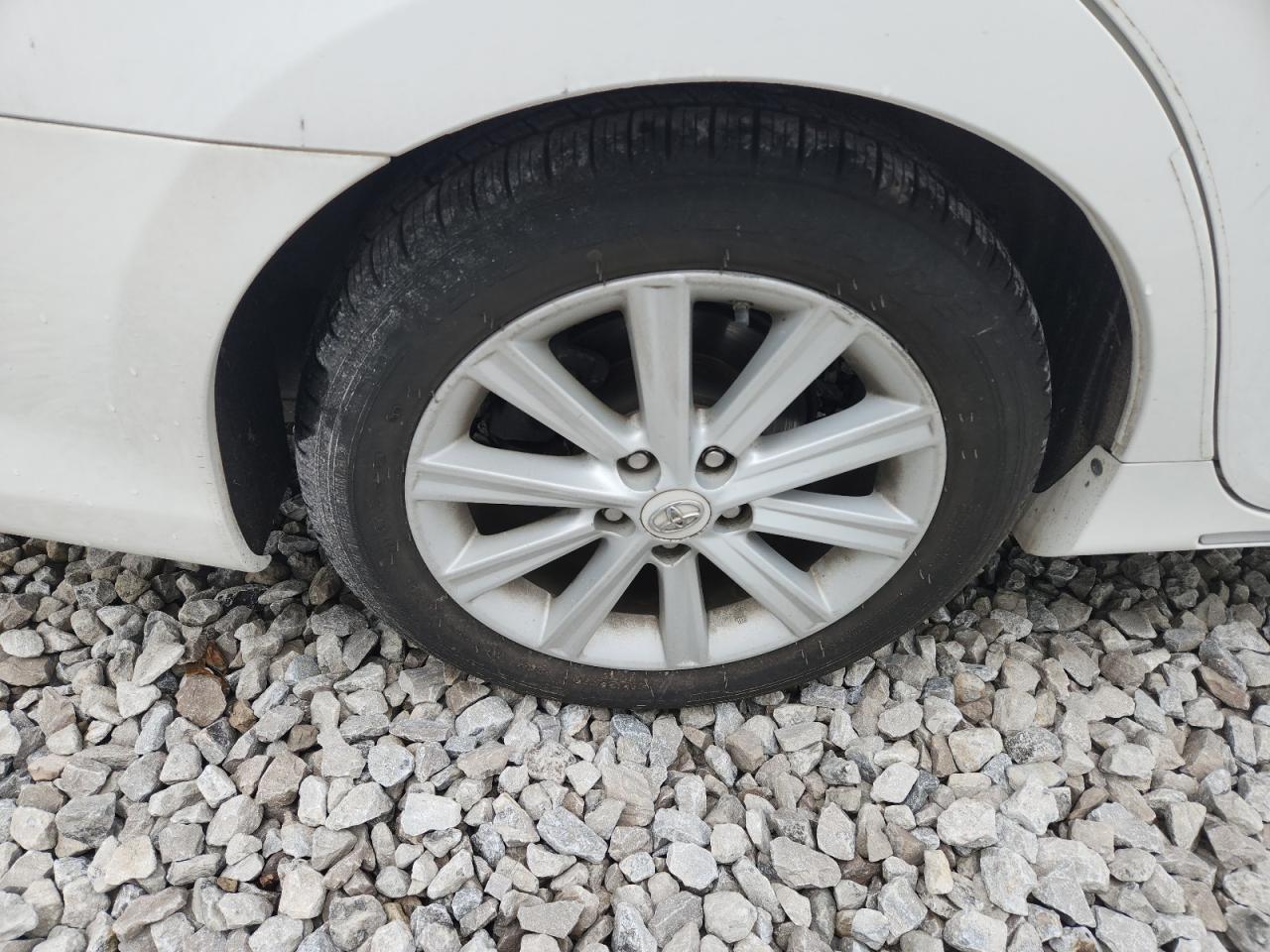 2012 Toyota Camry Xle V6 Белый vin: 4T1BK1FK6CU505129 Damage: Right Rear Wheel, Curb Rash, > 12 Inches