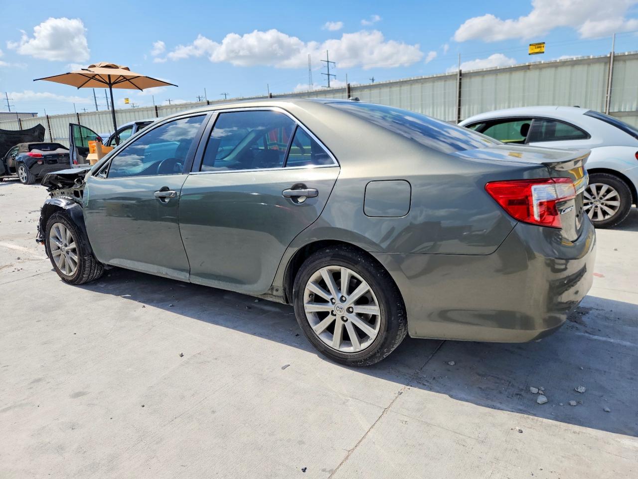 2014 Toyota Camry Xle V6 Green vin: 4T1BK1FK6EU545195
