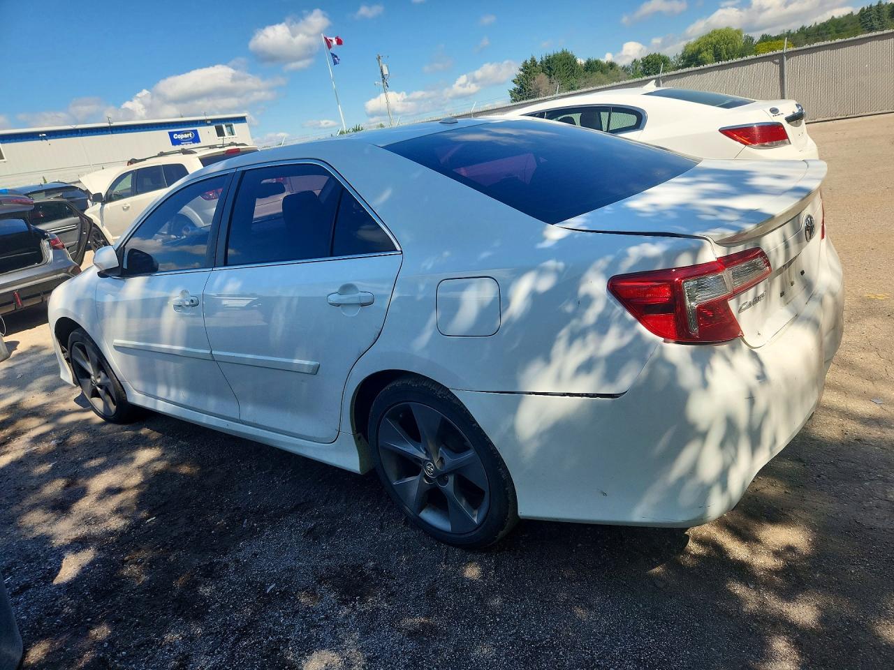 2014 Toyota Camry Se V6 White vin: 4T1BK1FK6EU550431