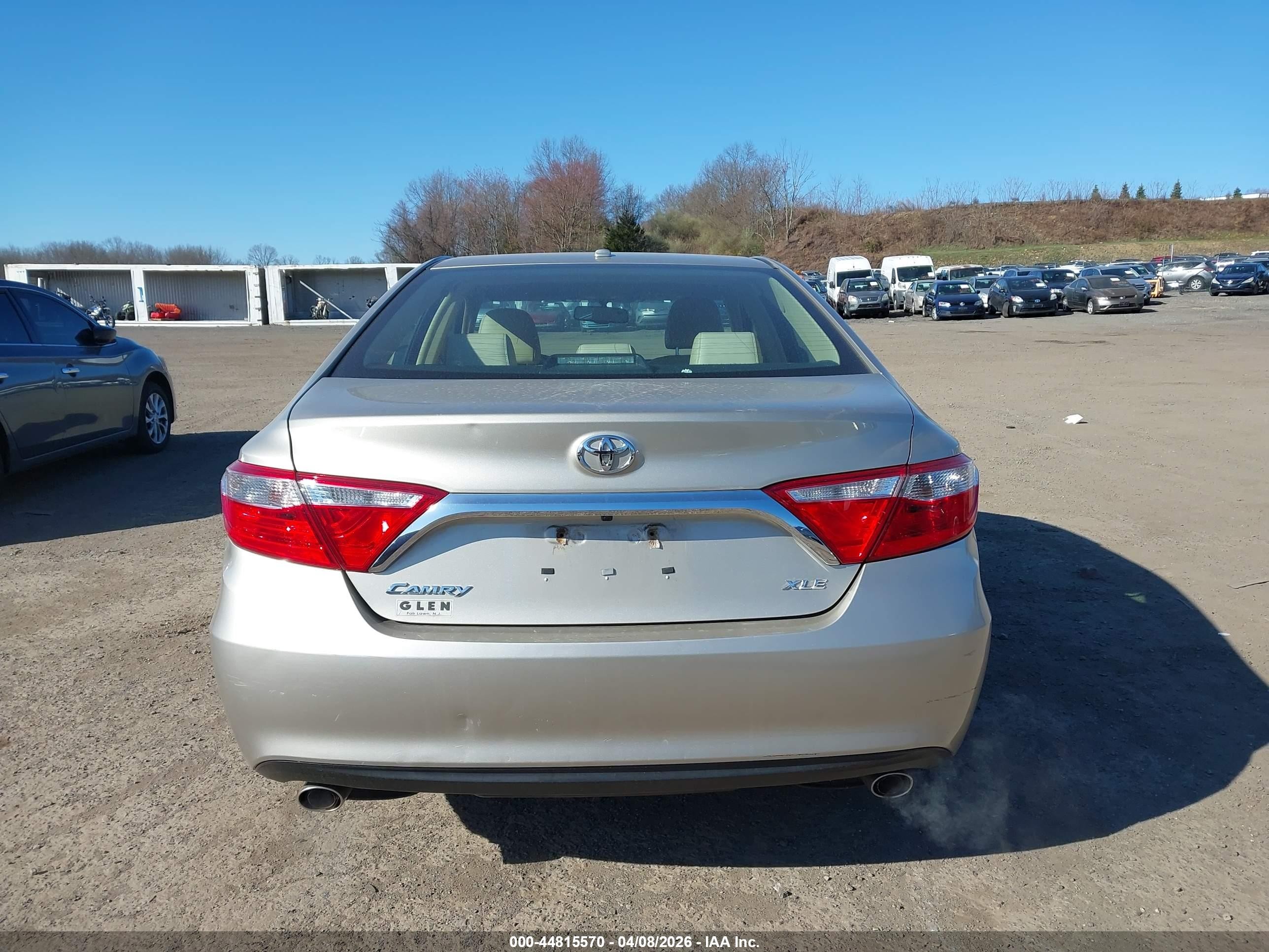 2015 Toyota Camry Xle V6 Beige vin: 4T1BK1FK6FU557932
