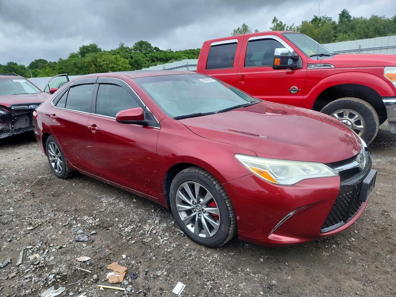 2015 Toyota Camry Xle V6 Red vin: 4T1BK1FK6FU558109