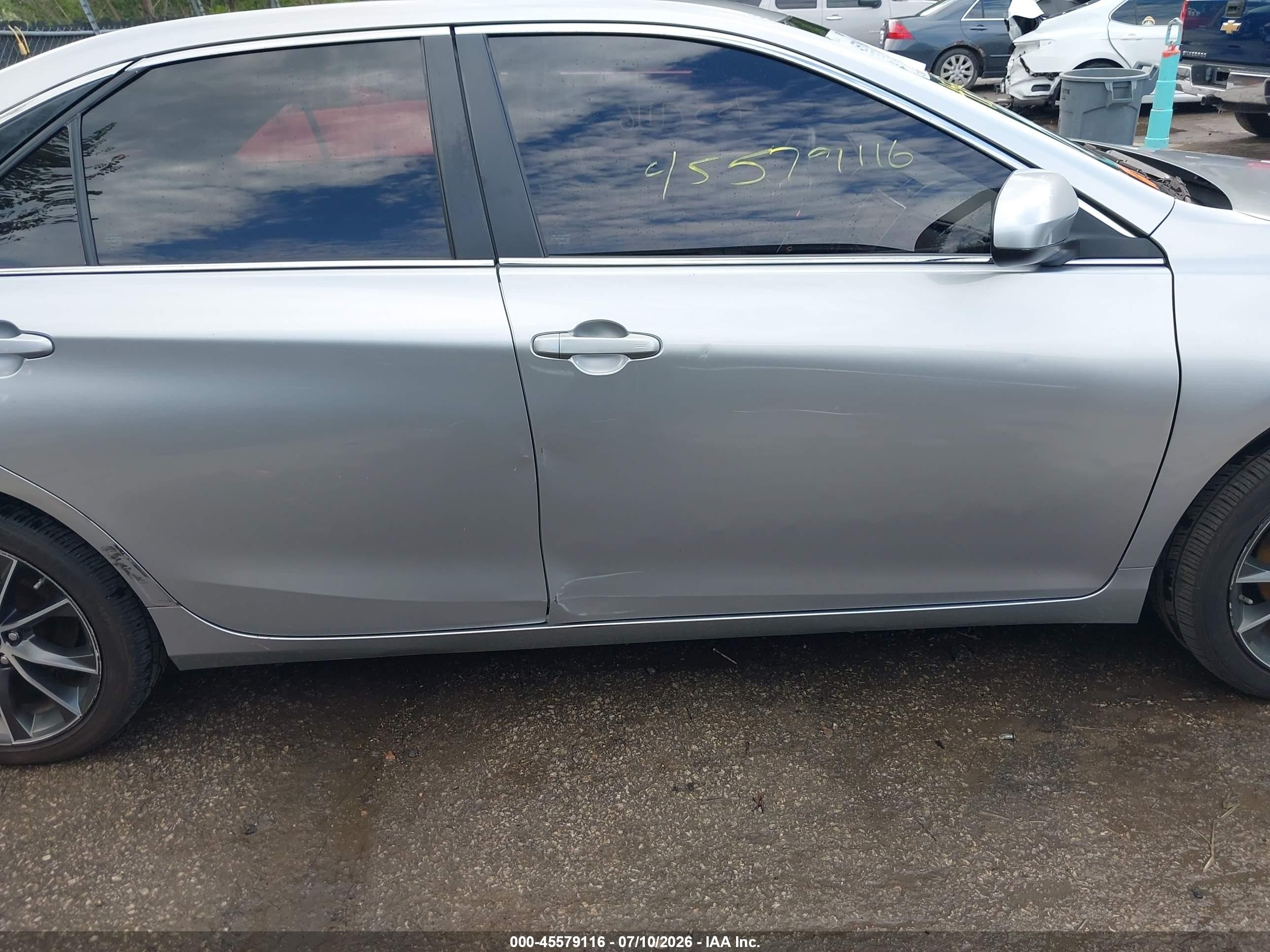 2015 Toyota Camry Xse V6 Серебряный vin: 4T1BK1FK7FU028084