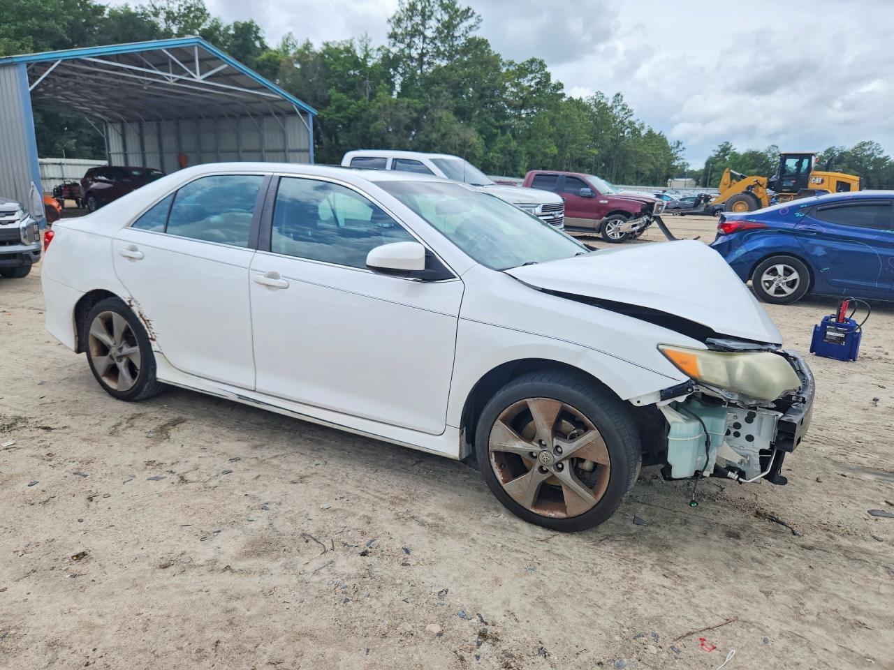 2014 Toyota Camry Se V6 White vin: 4T1BK1FK8EU025094