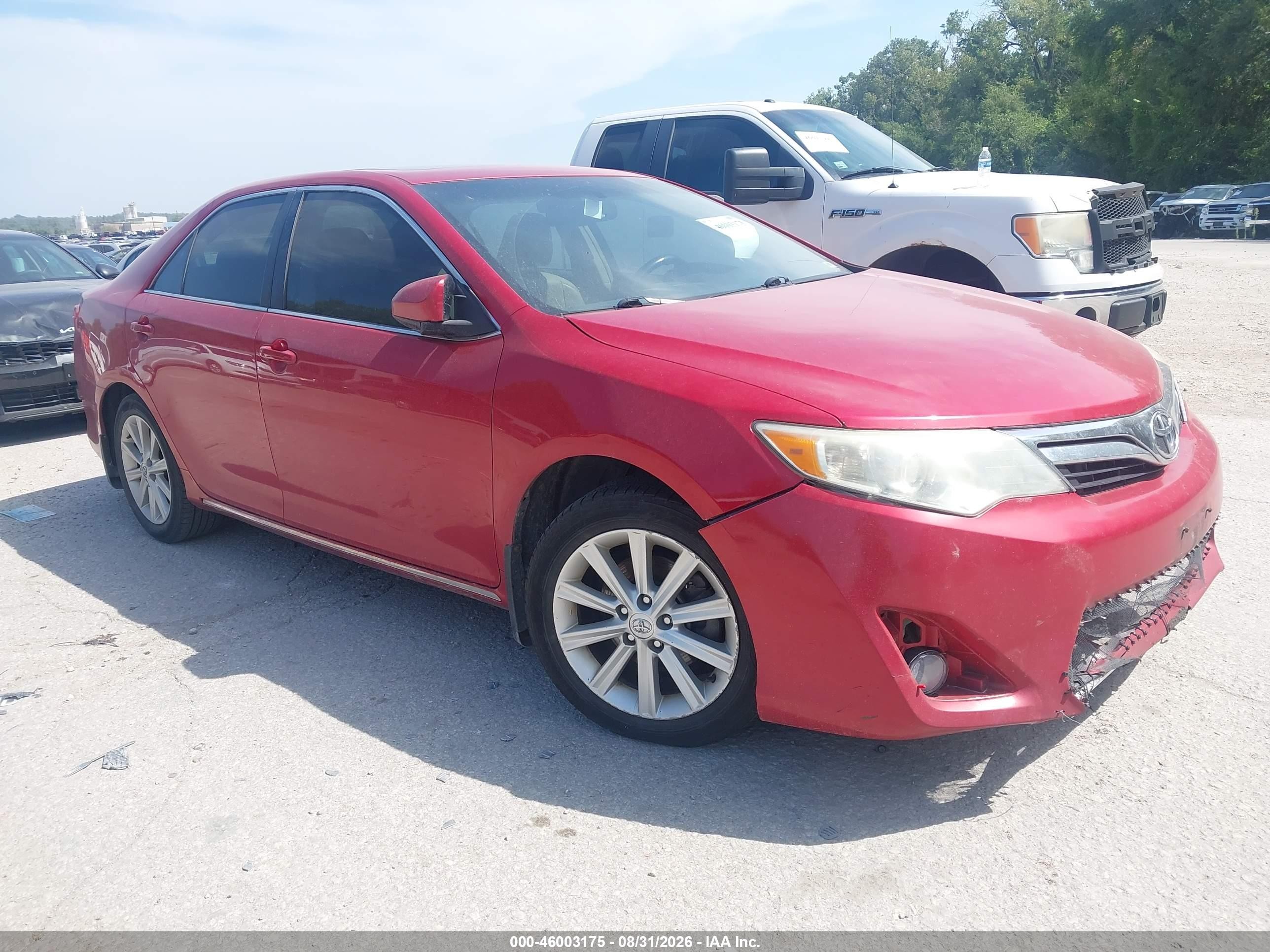 2014 Toyota Camry Xle V6 Red vin: 4T1BK1FK8EU540273