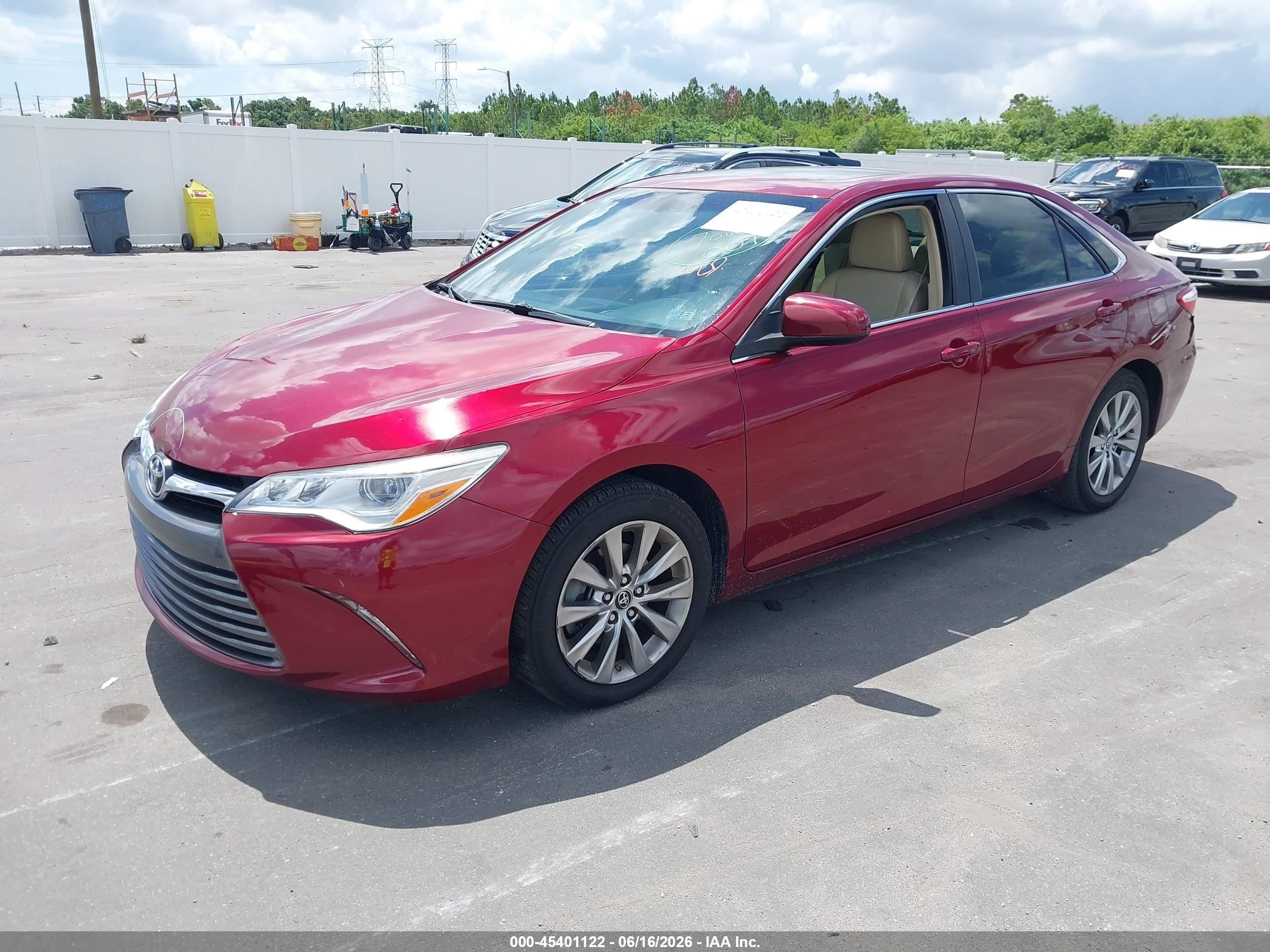 2015 Toyota Camry Xle V6 Red vin: 4T1BK1FK8FU565921