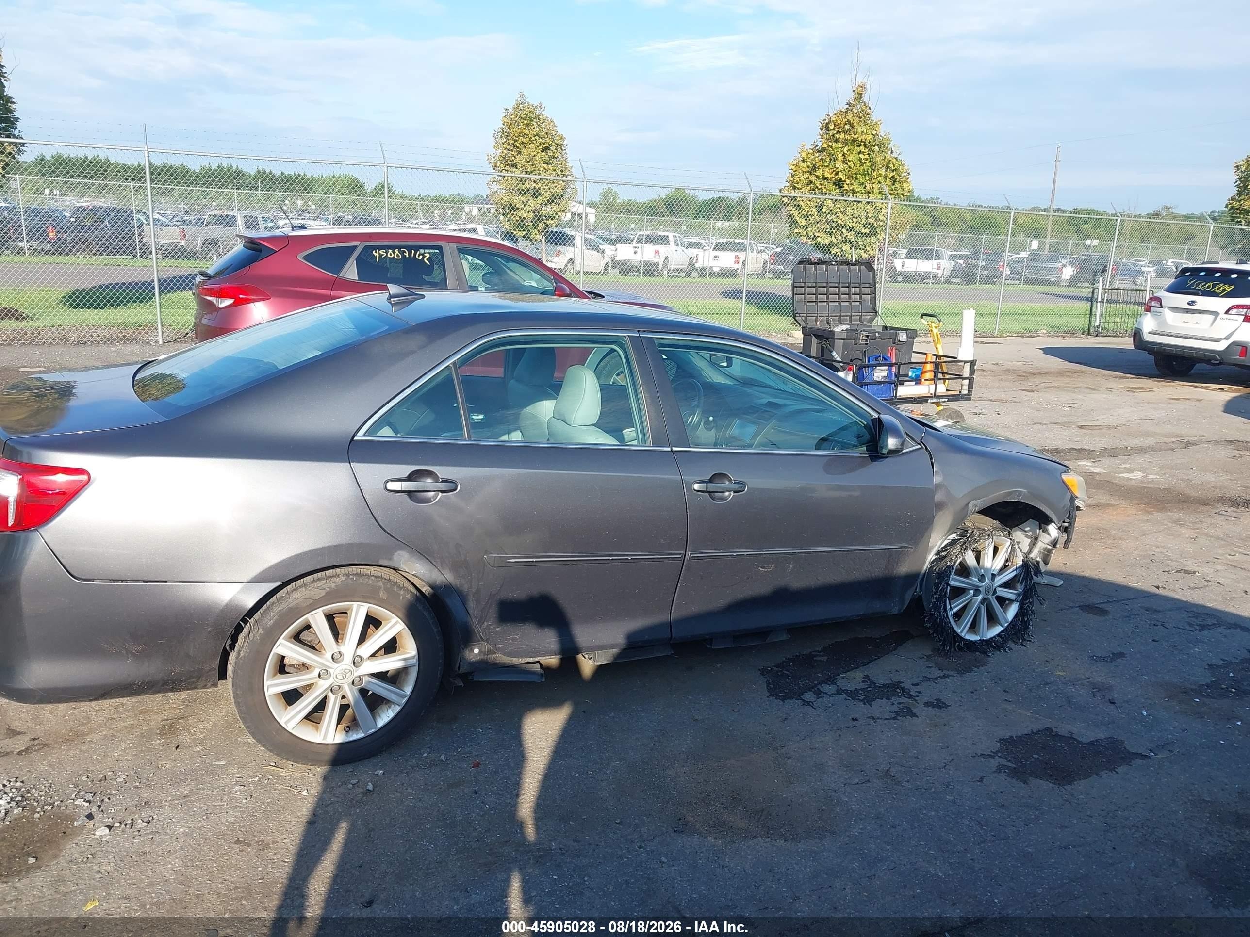 2014 Toyota Camry Xle V6 Gray vin: 4T1BK1FK9EU553310