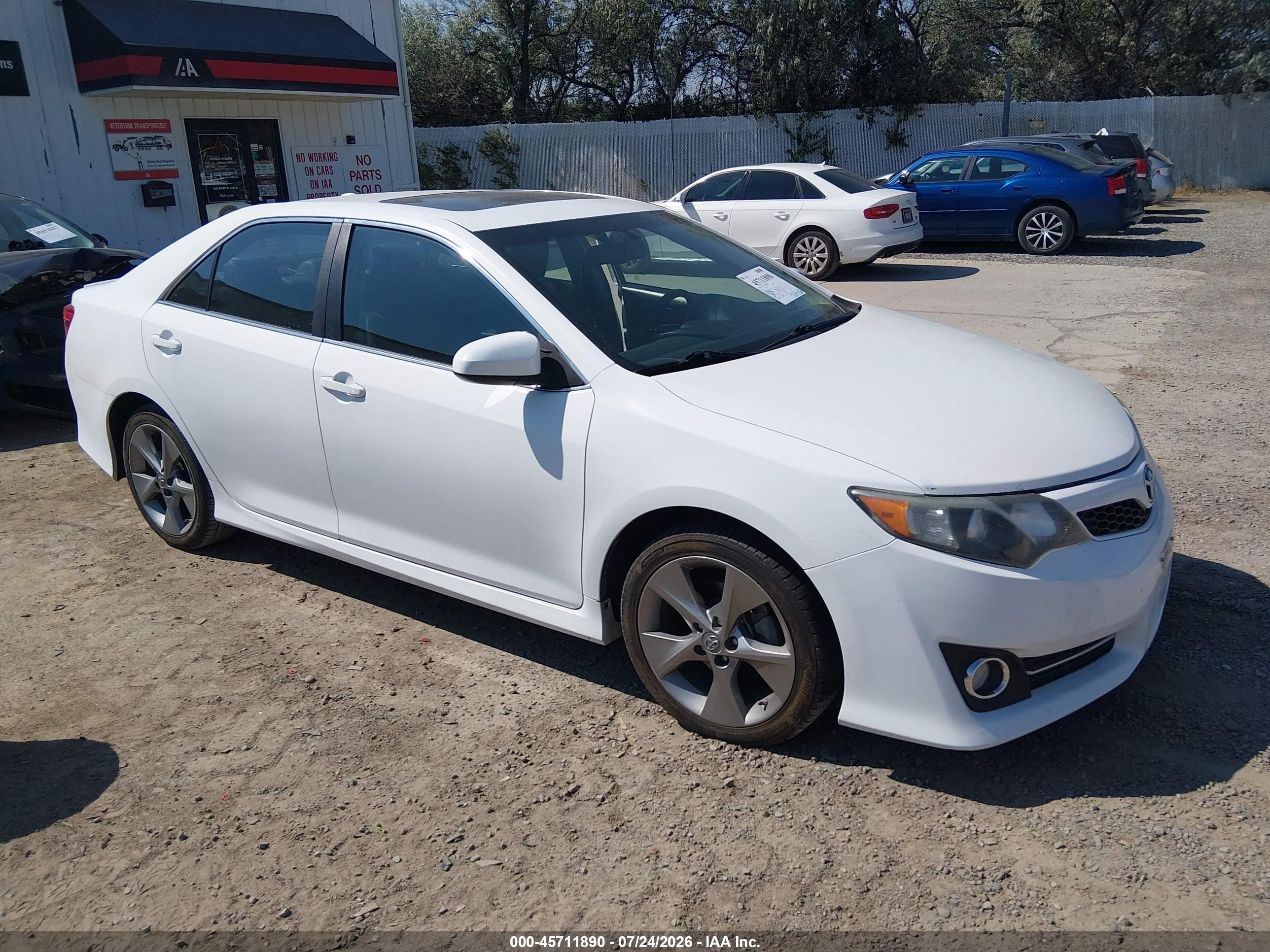 2013 Toyota Camry Se V6 White vin: 4T1BK1FKXDU532092