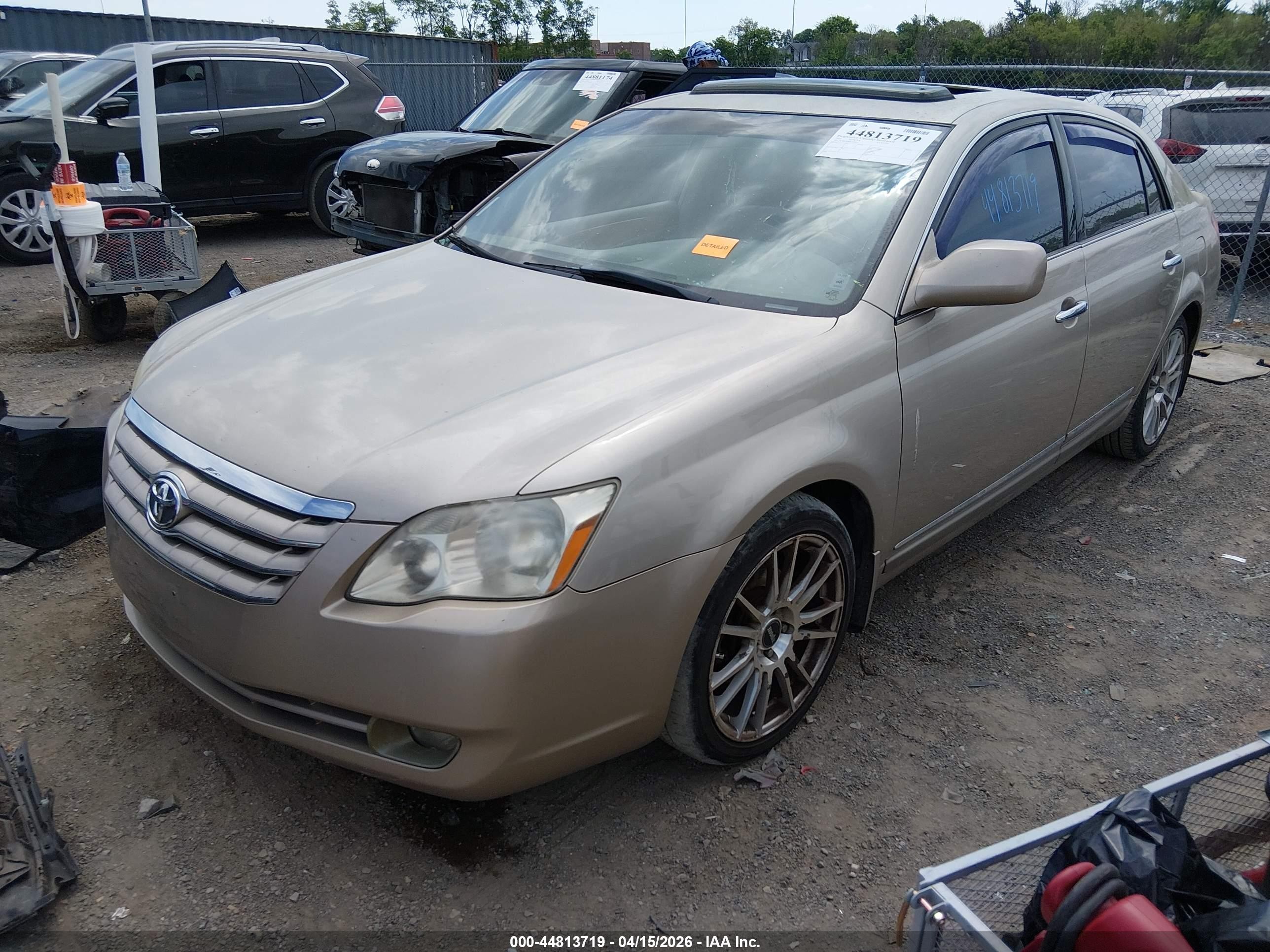 2005 Toyota Avalon Xls Gold vin: 4T1BK36B05U038675