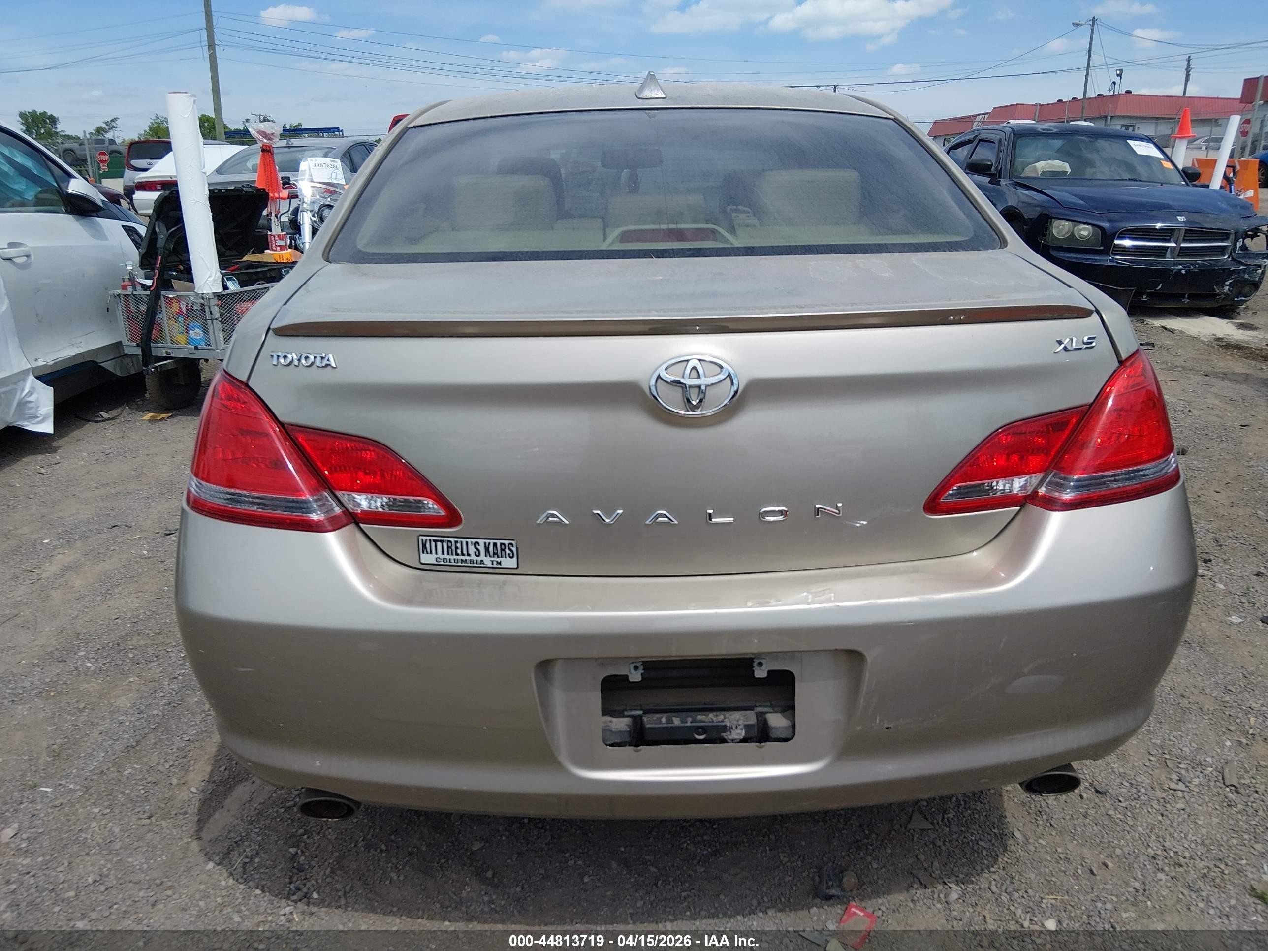 2005 Toyota Avalon Xls Gold vin: 4T1BK36B05U038675