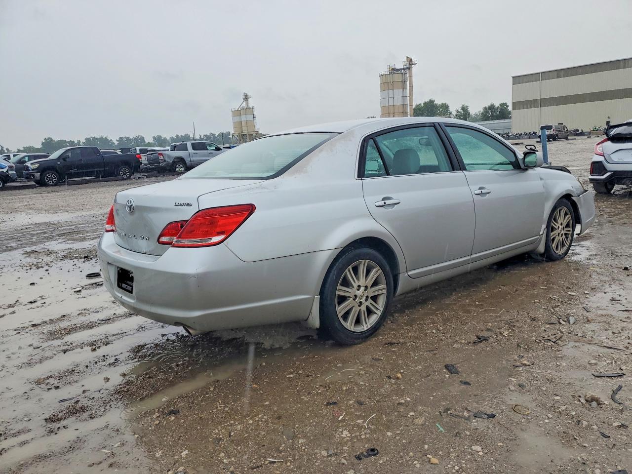 2005 Toyota Avalon Limited Silver vin: 4T1BK36B05U044587