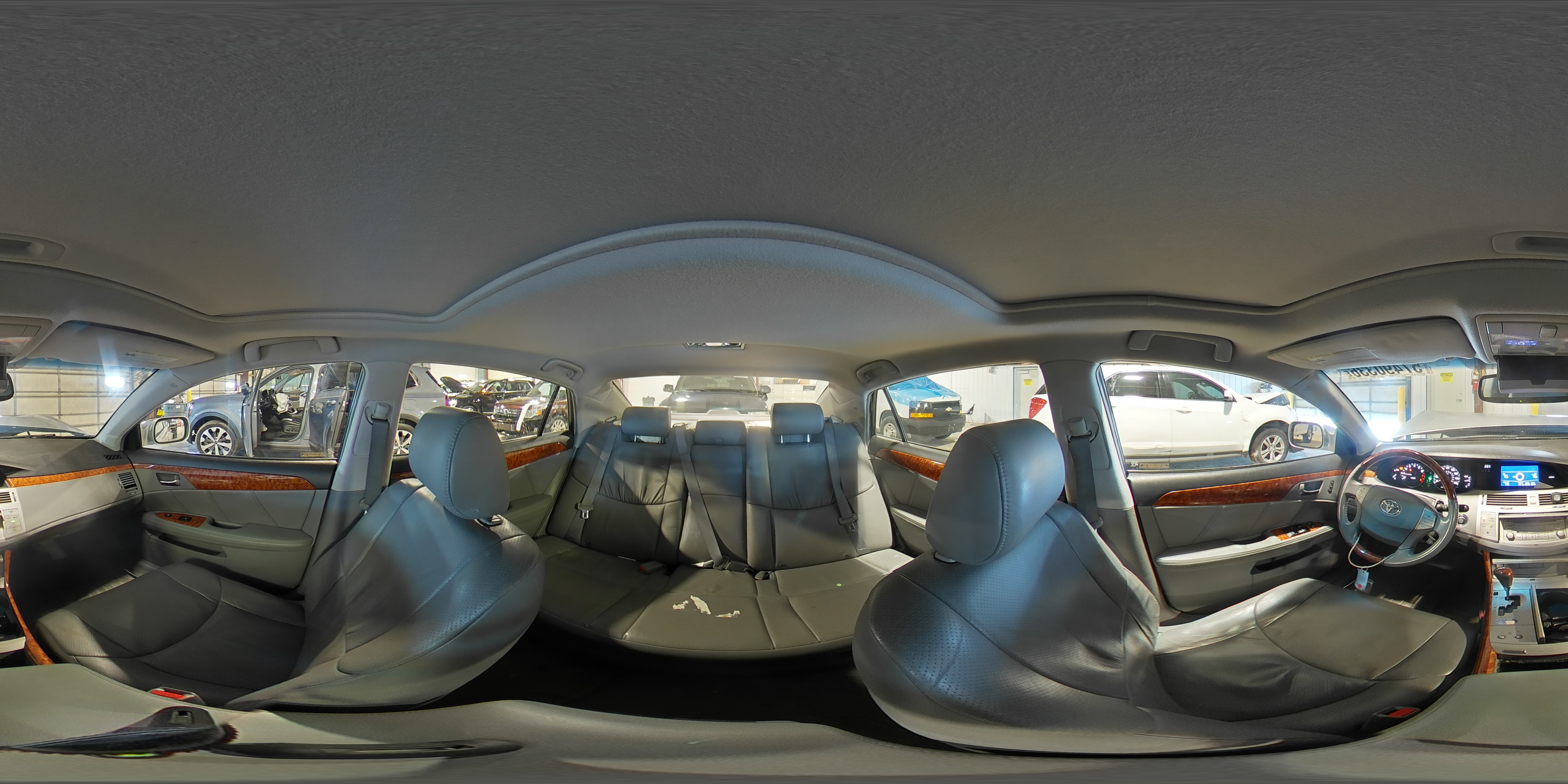 2005 Toyota Avalon Silver vin: 4T1BK36B05U047750