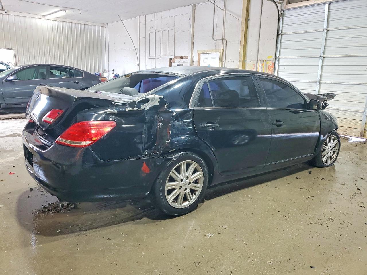 2005 Toyota Avalon Limited Black vin: 4T1BK36B05U053094
