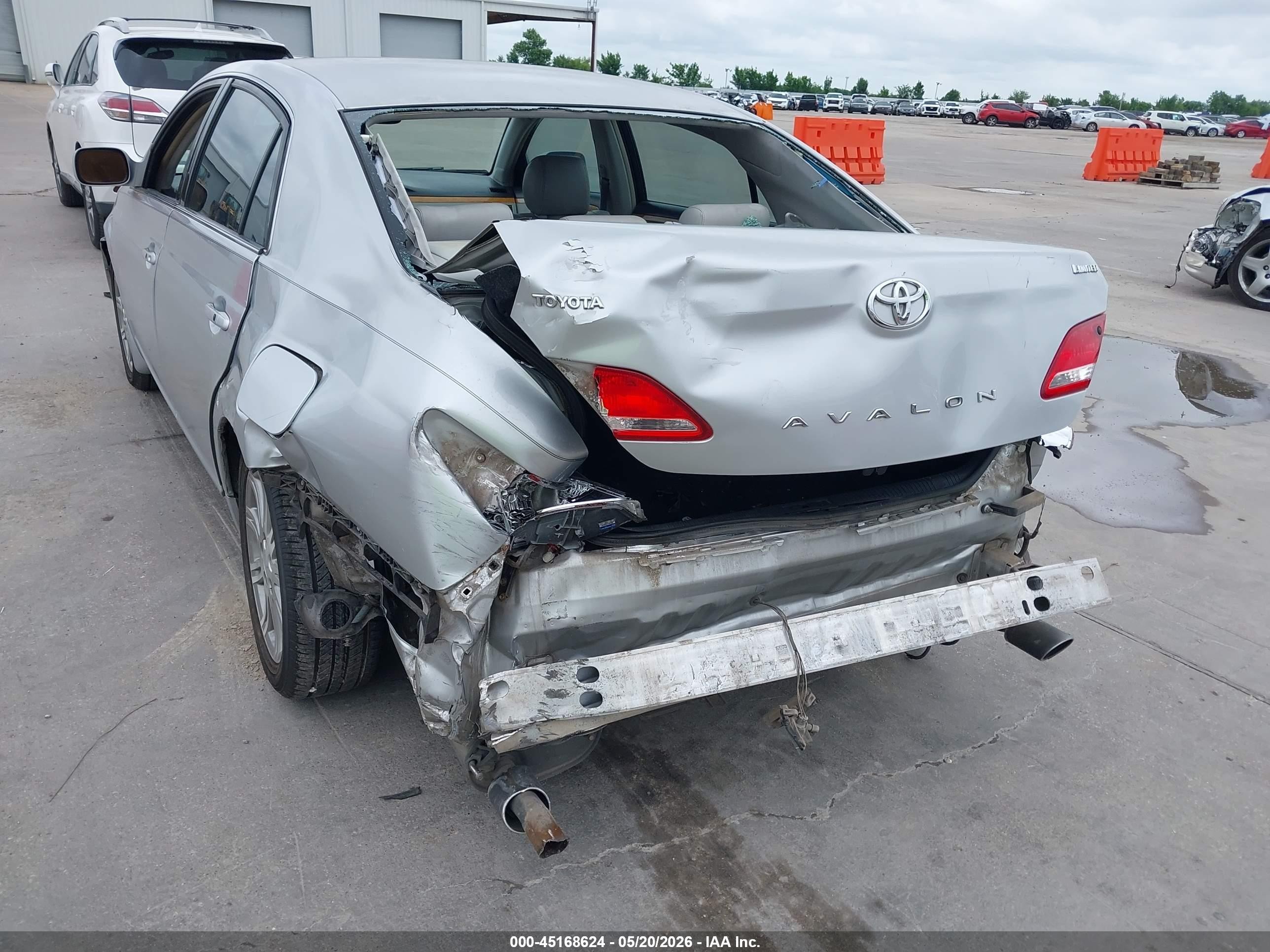 2006 Toyota Avalon Limited Silver vin: 4T1BK36B06U125302