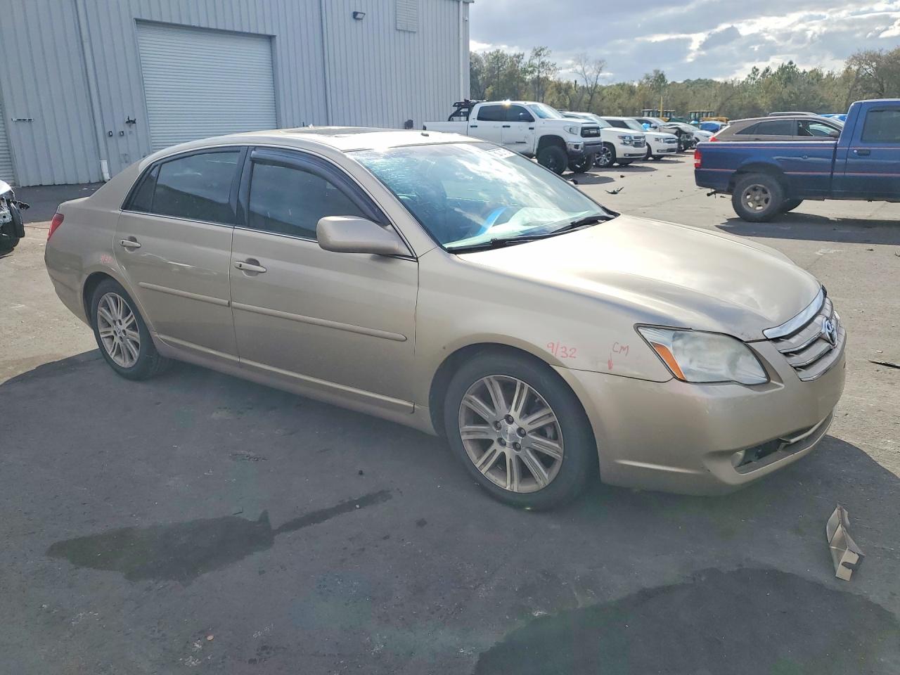 2006 Toyota Avalon Tan vin: 4T1BK36B06U138454