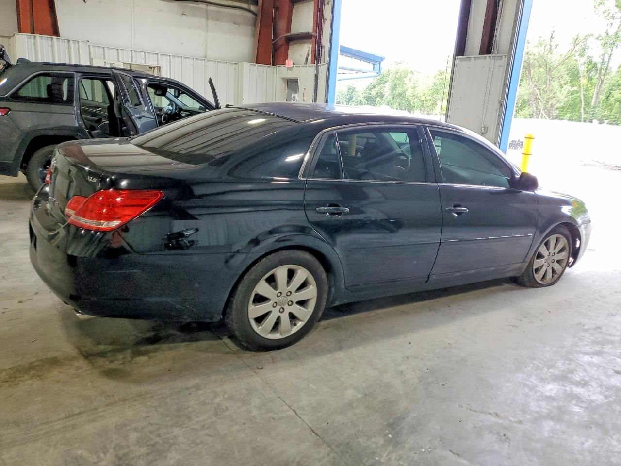 2006 Toyota Avalon Xls Black vin: 4T1BK36B06U154251