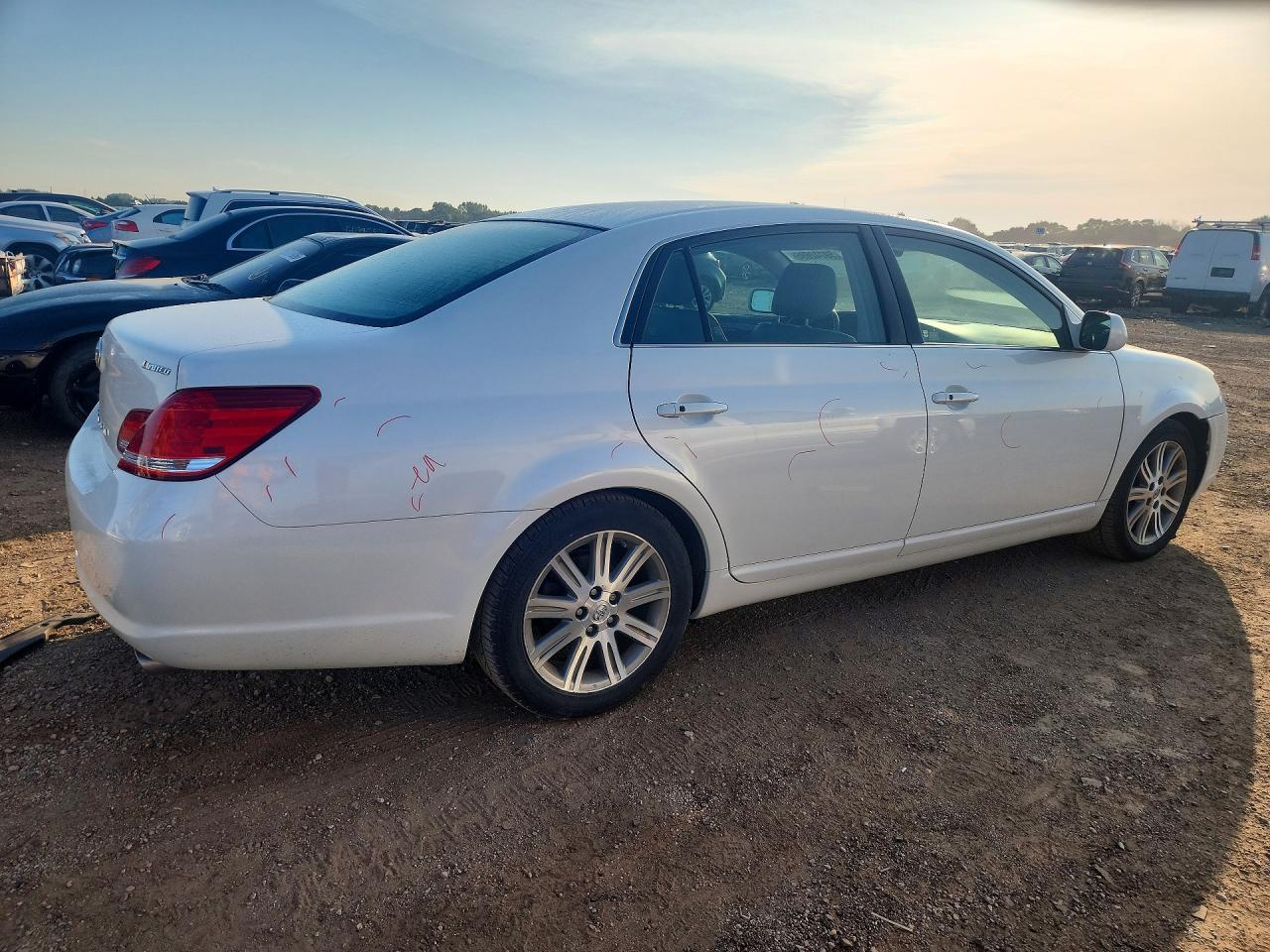 2007 Toyota Avalon Limited Белый vin: 4T1BK36B07U232044