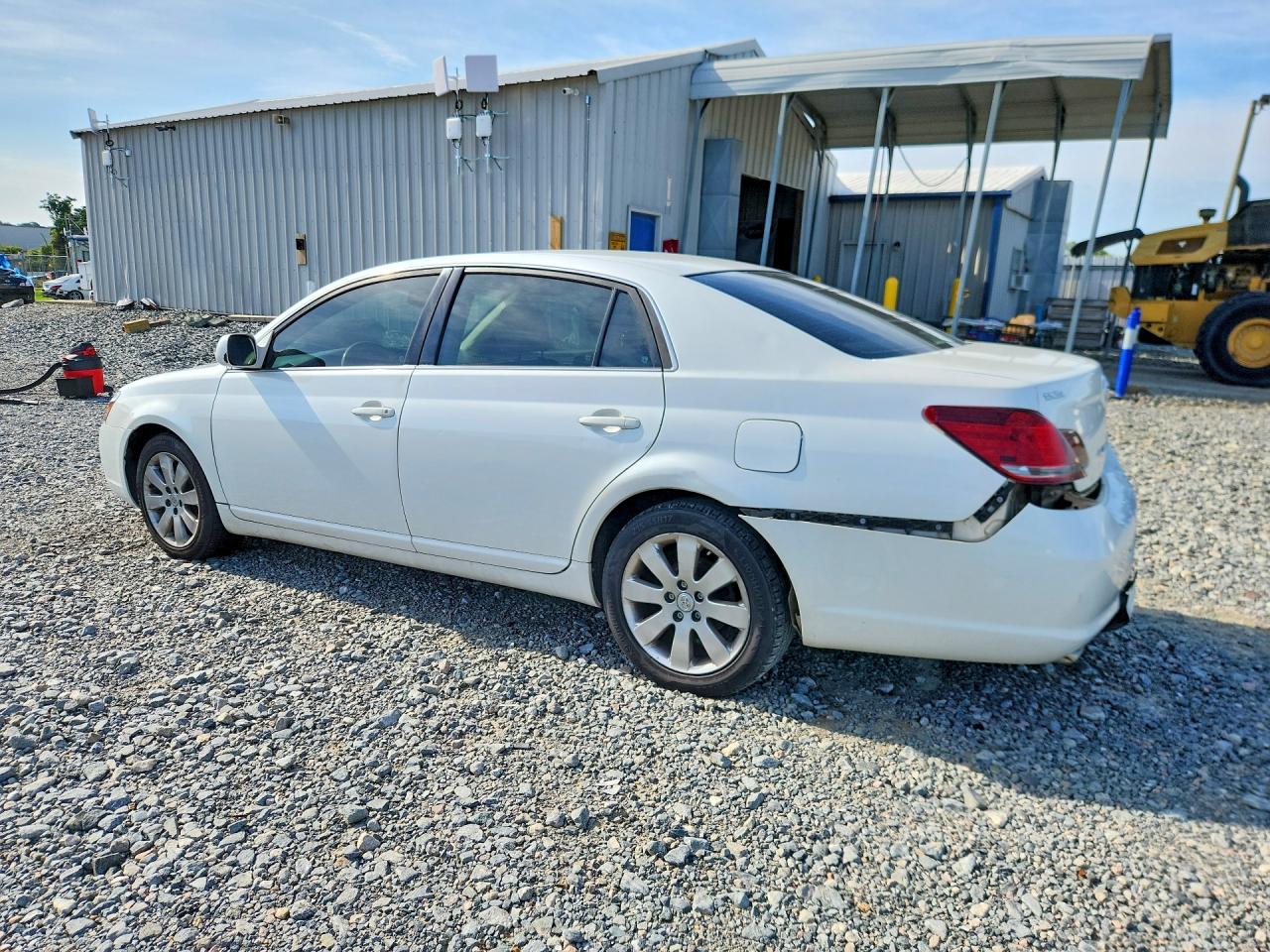 2007 Toyota Avalon Xls White vin: 4T1BK36B07U249359