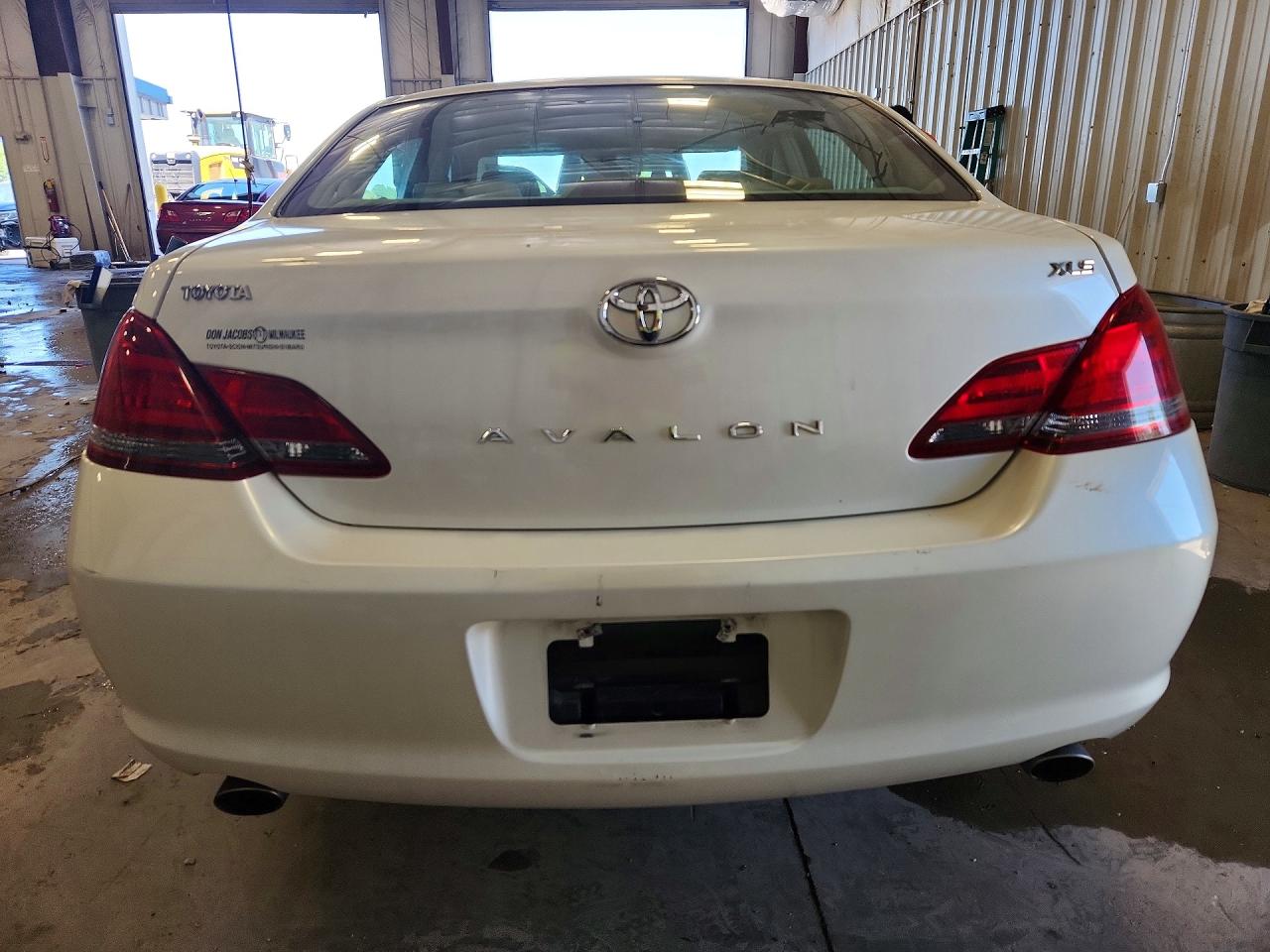 2008 Toyota Avalon Xl/xls/touring/limited White vin: 4T1BK36B08U268429