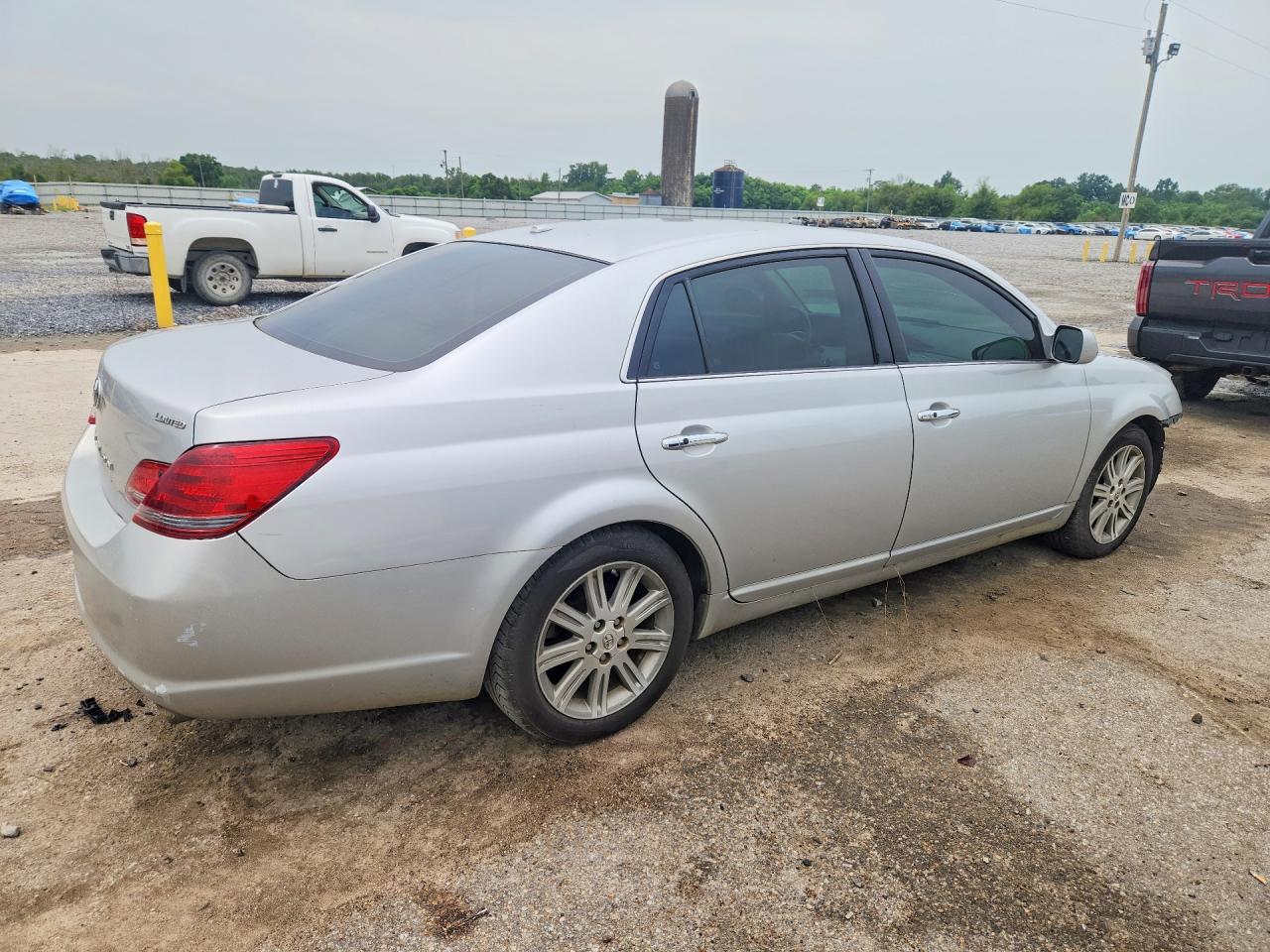 2009 Toyota Avalon Limited Silver vin: 4T1BK36B09U342966