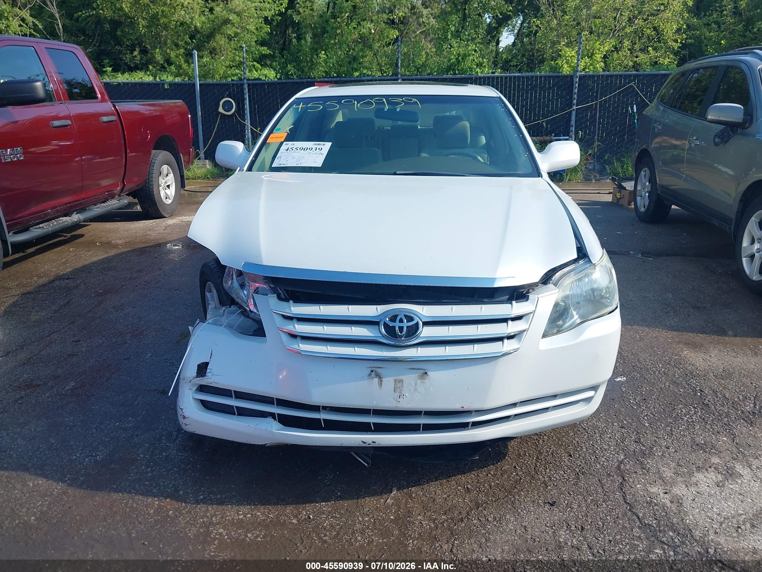 2005 Toyota Avalon Xl White vin: 4T1BK36B15U028141