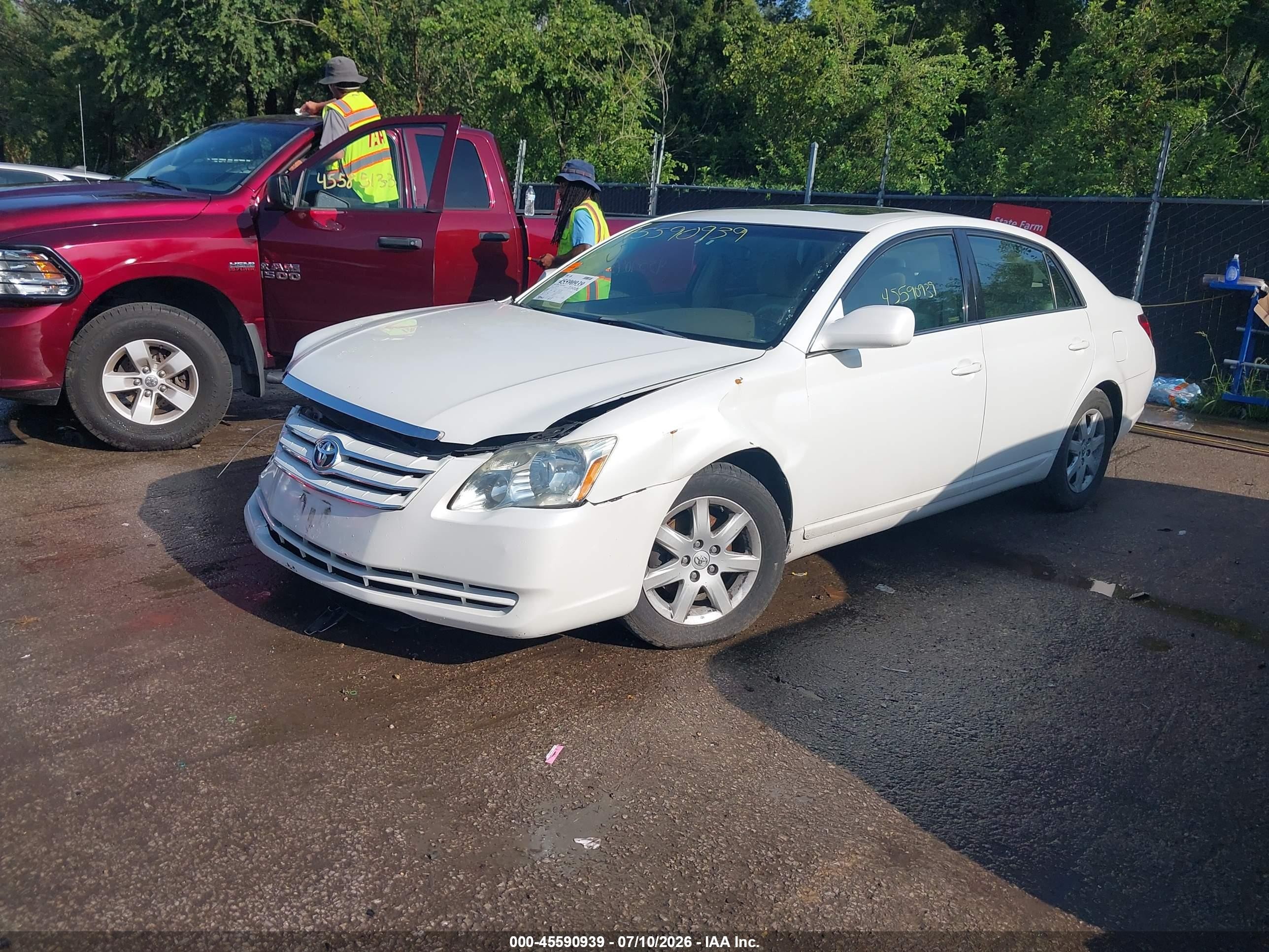 2005 Toyota Avalon Xl White vin: 4T1BK36B15U028141