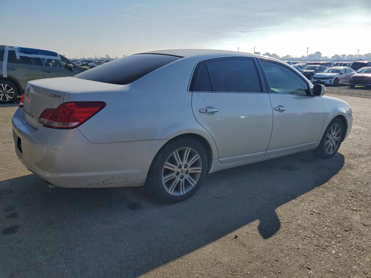 2006 Toyota Avalon Xl Белый vin: 4T1BK36B16U075638