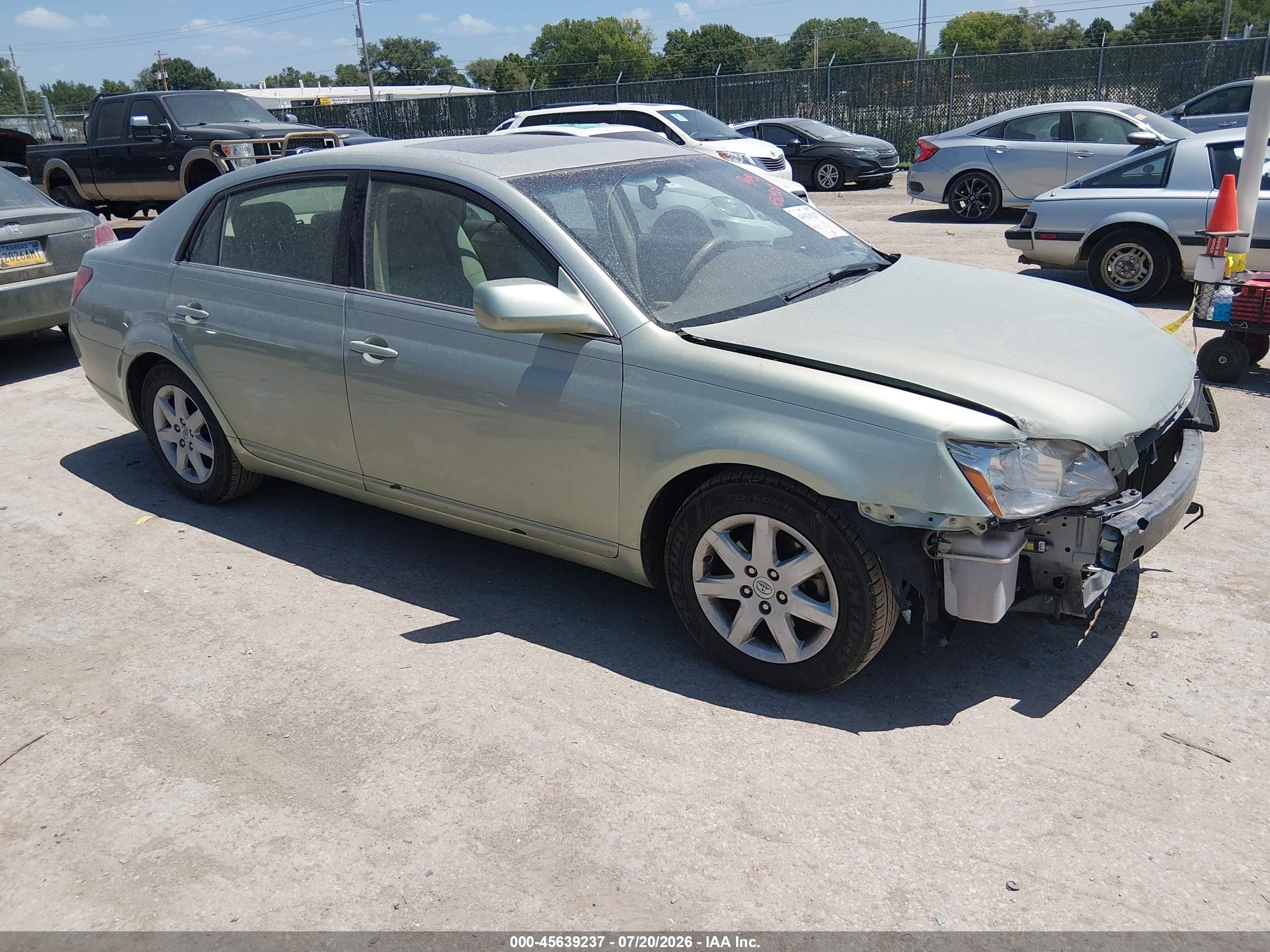 2007 Toyota Avalon Xl Gold vin: 4T1BK36B17U186210