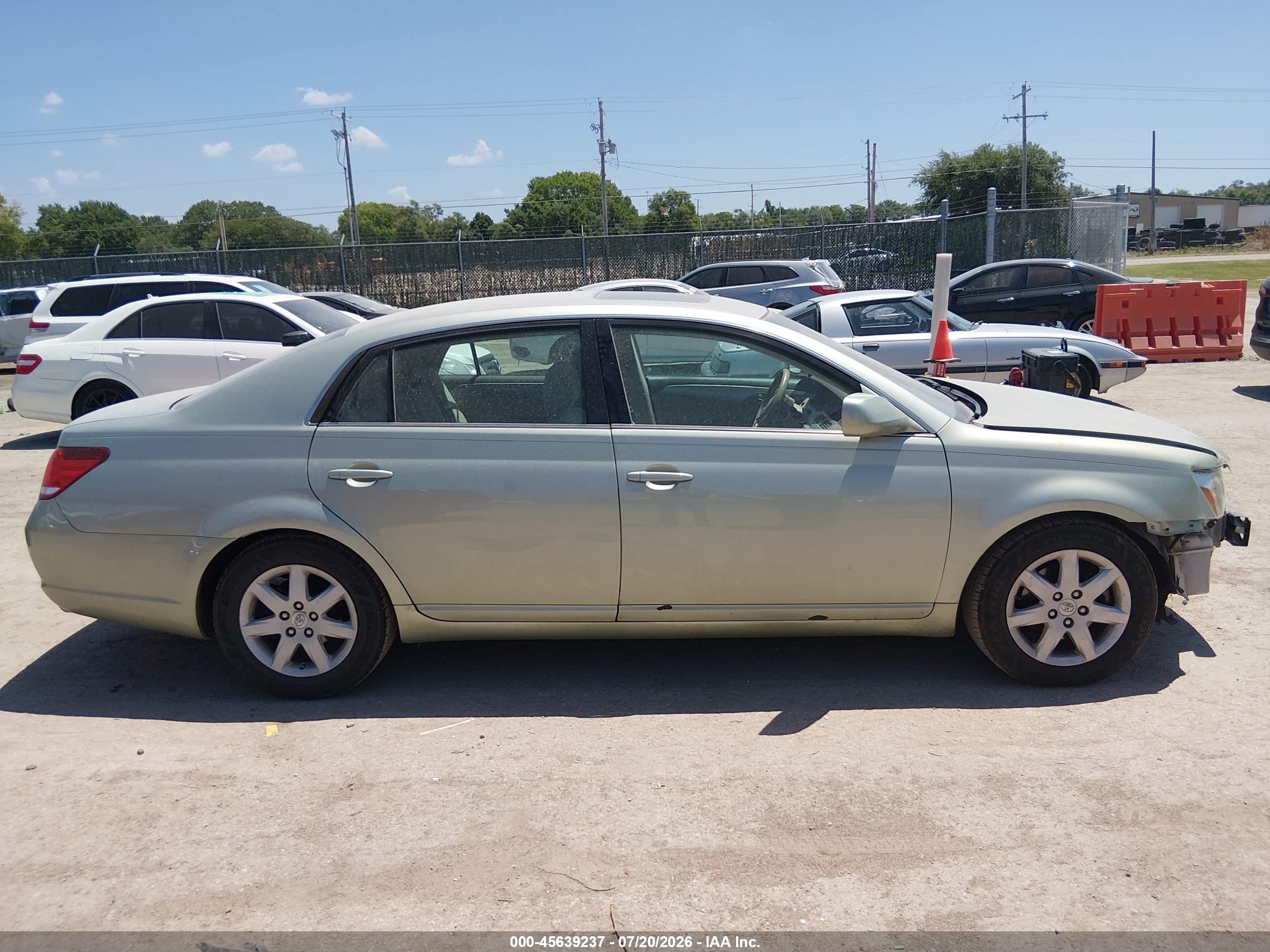 2007 Toyota Avalon Xl Gold vin: 4T1BK36B17U186210