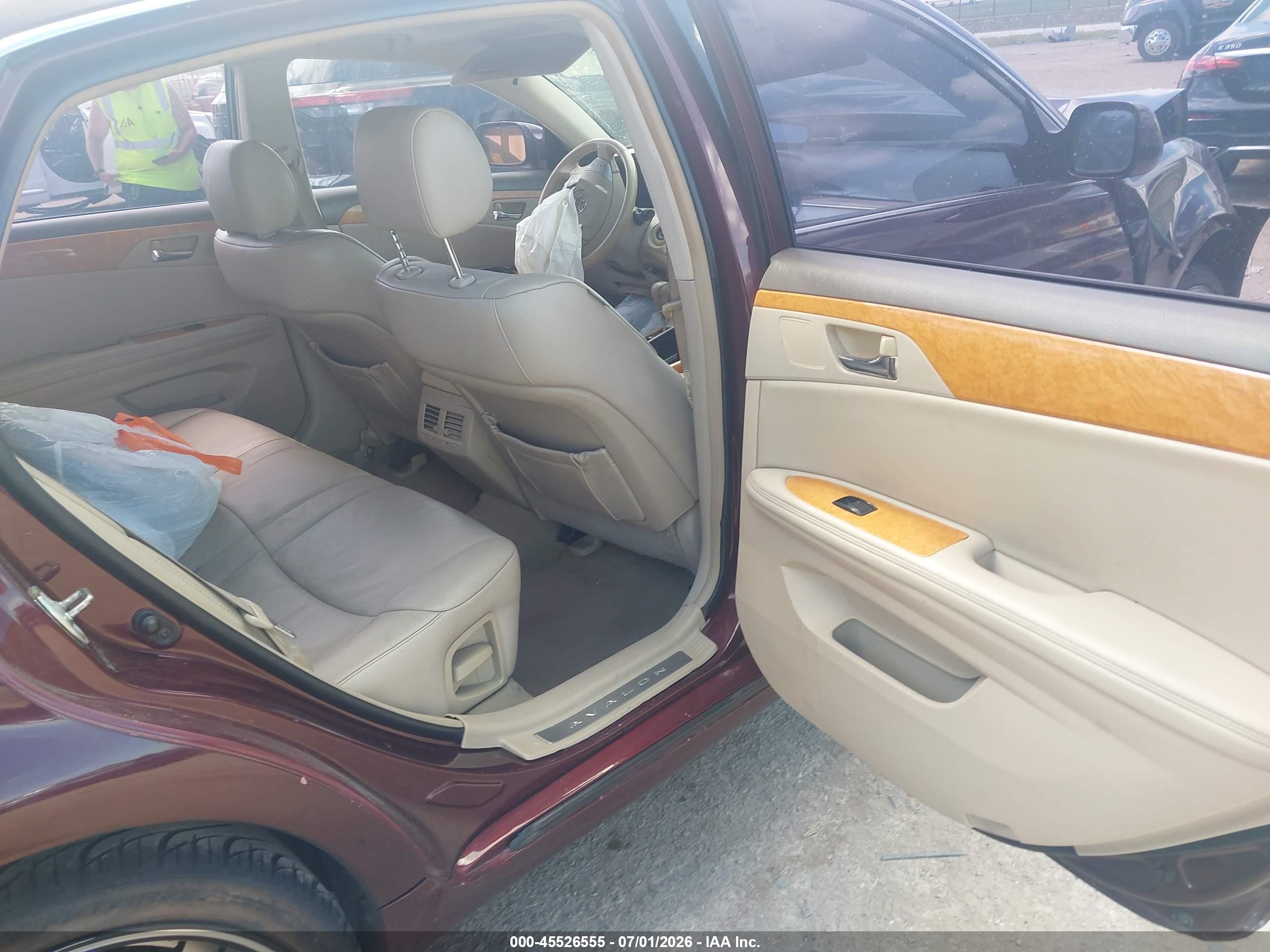 2007 Toyota Avalon Xls Red vin: 4T1BK36B17U216872
