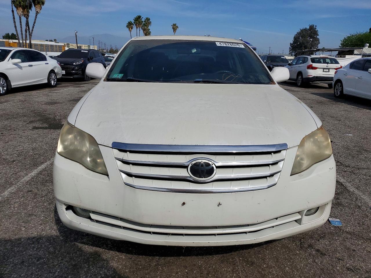 2007 Toyota Avalon White vin: 4T1BK36B17U226561