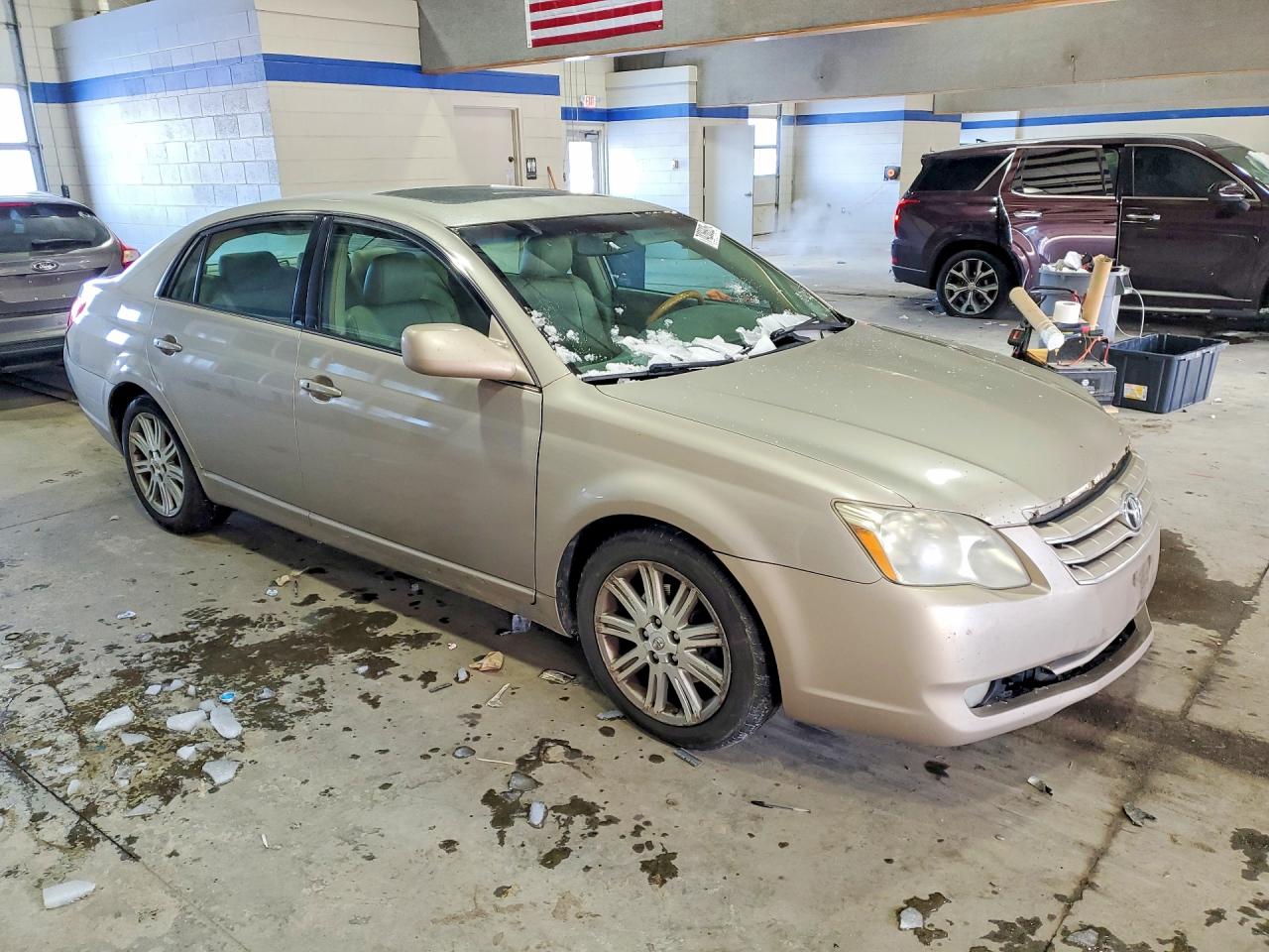 2007 Toyota Avalon Xl Gold vin: 4T1BK36B17U237298