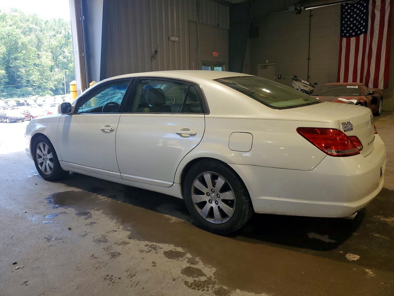 2007 Toyota Avalon Xls White vin: 4T1BK36B17U238628