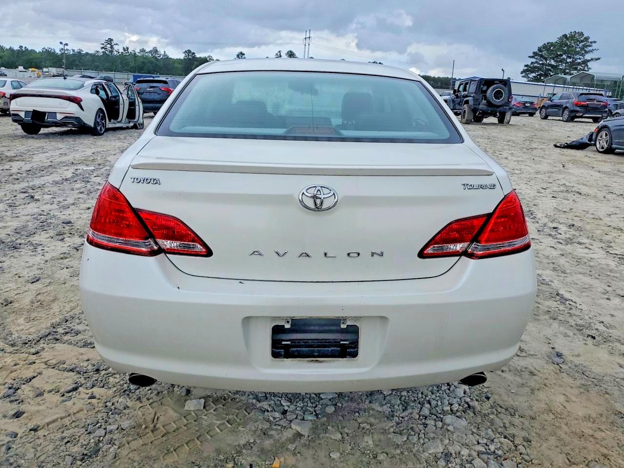 2007 Toyota Avalon Touring White vin: 4T1BK36B17U243022