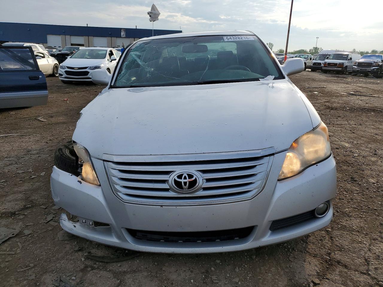 2008 Toyota Avalon Xls Silver vin: 4T1BK36B18U270478